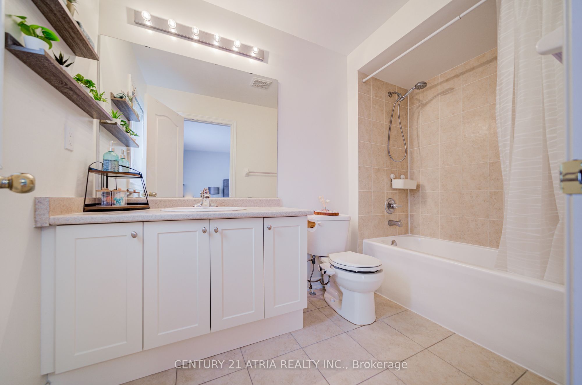 25 Matthewson Avenue Property Photo 32