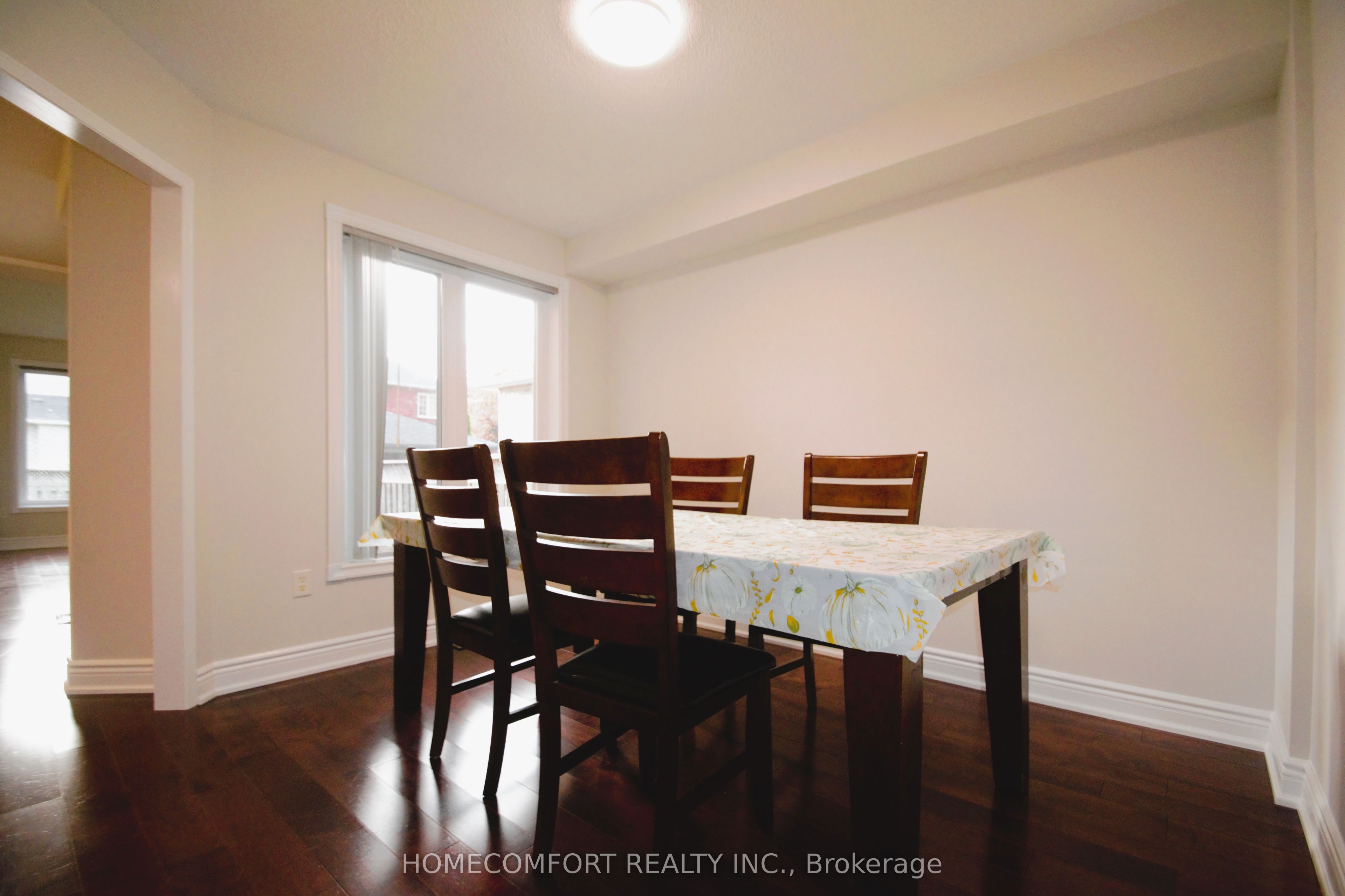 28 Deerwood Crescent Property Photo 3