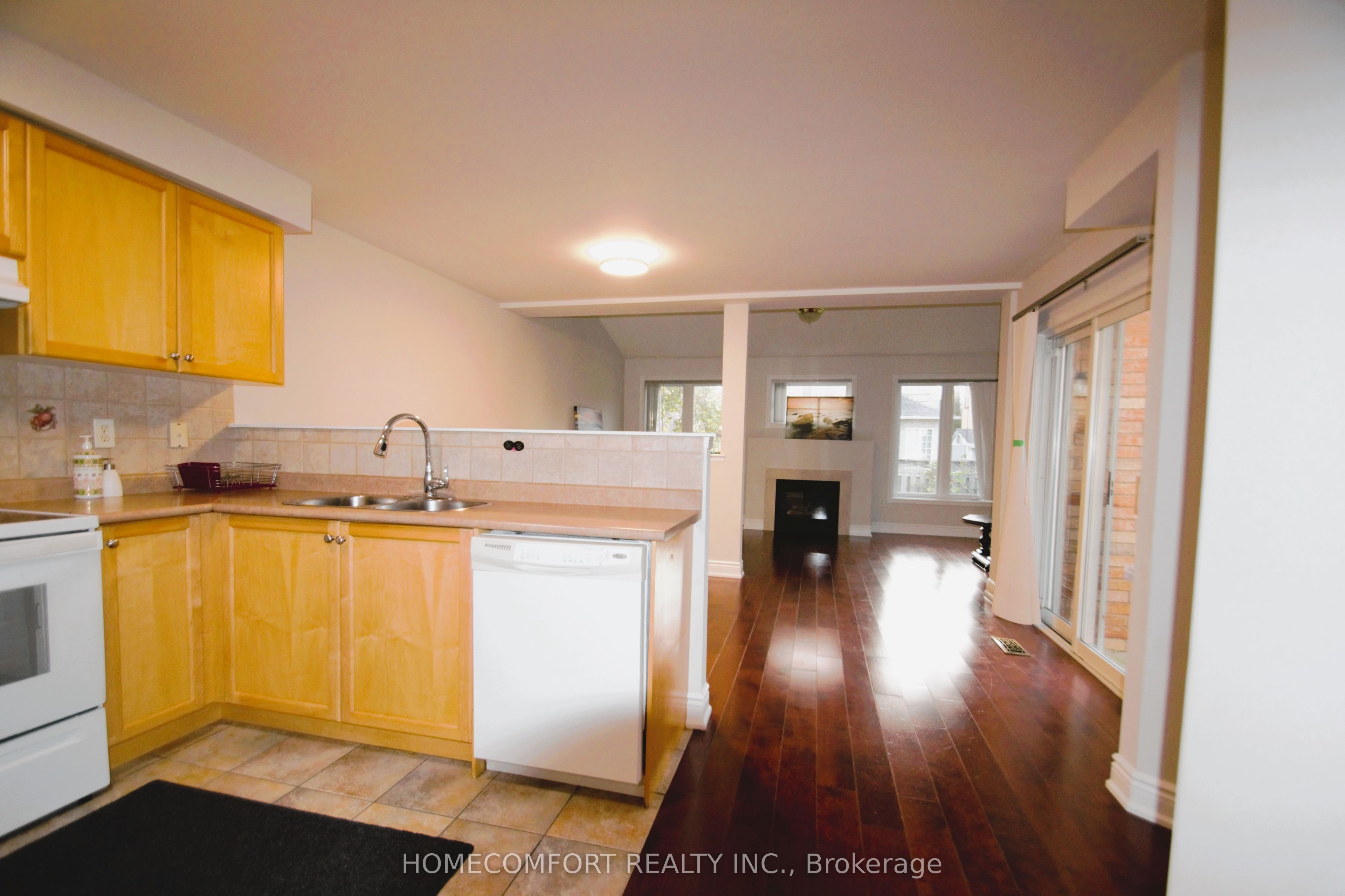 28 Deerwood Crescent Property Photo 4