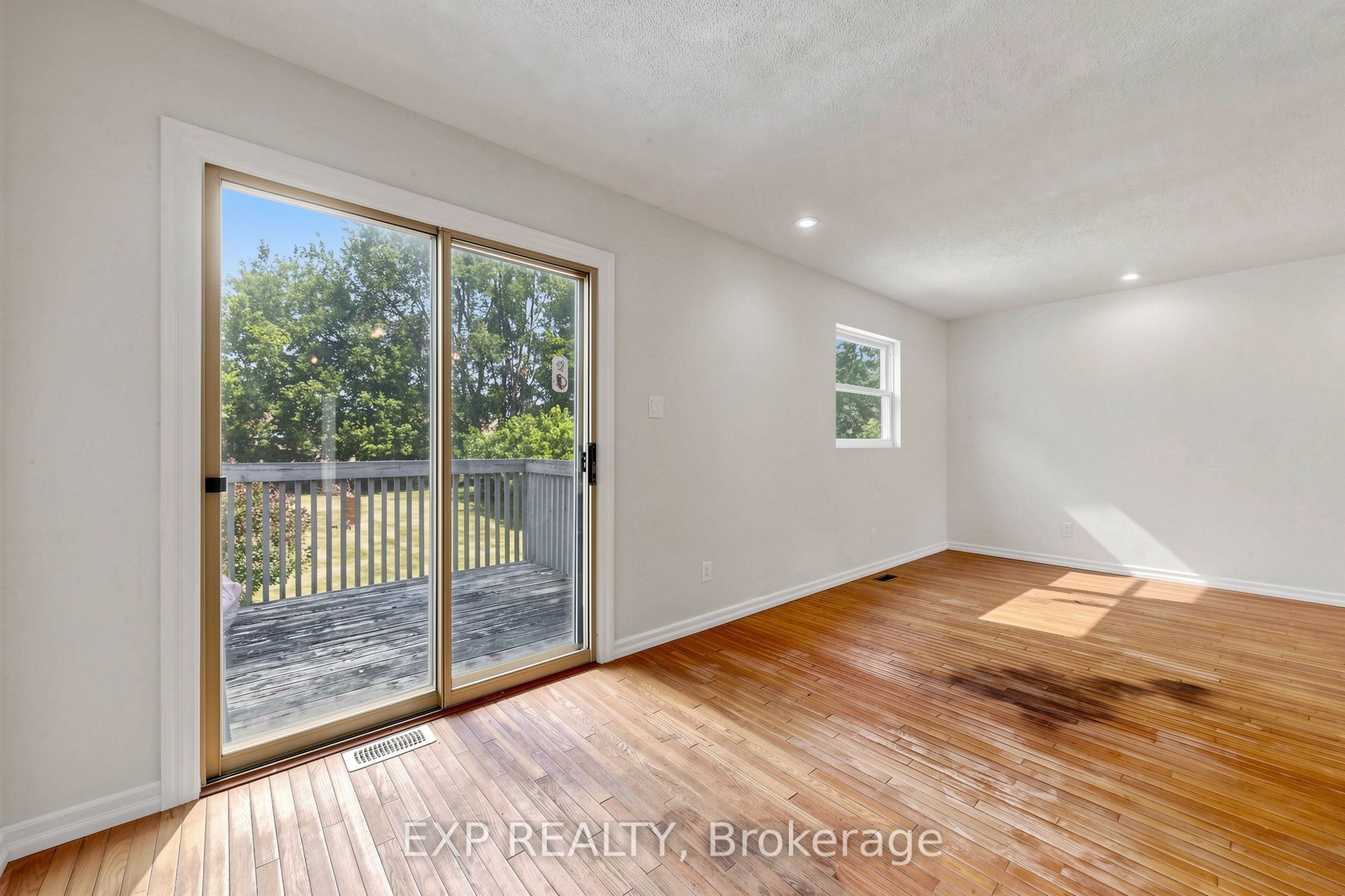 146 Bessborough Drive Property Photo 5