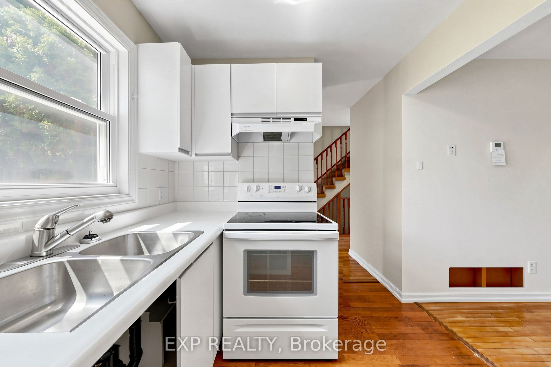 146 Bessborough Drive Property Photo 15