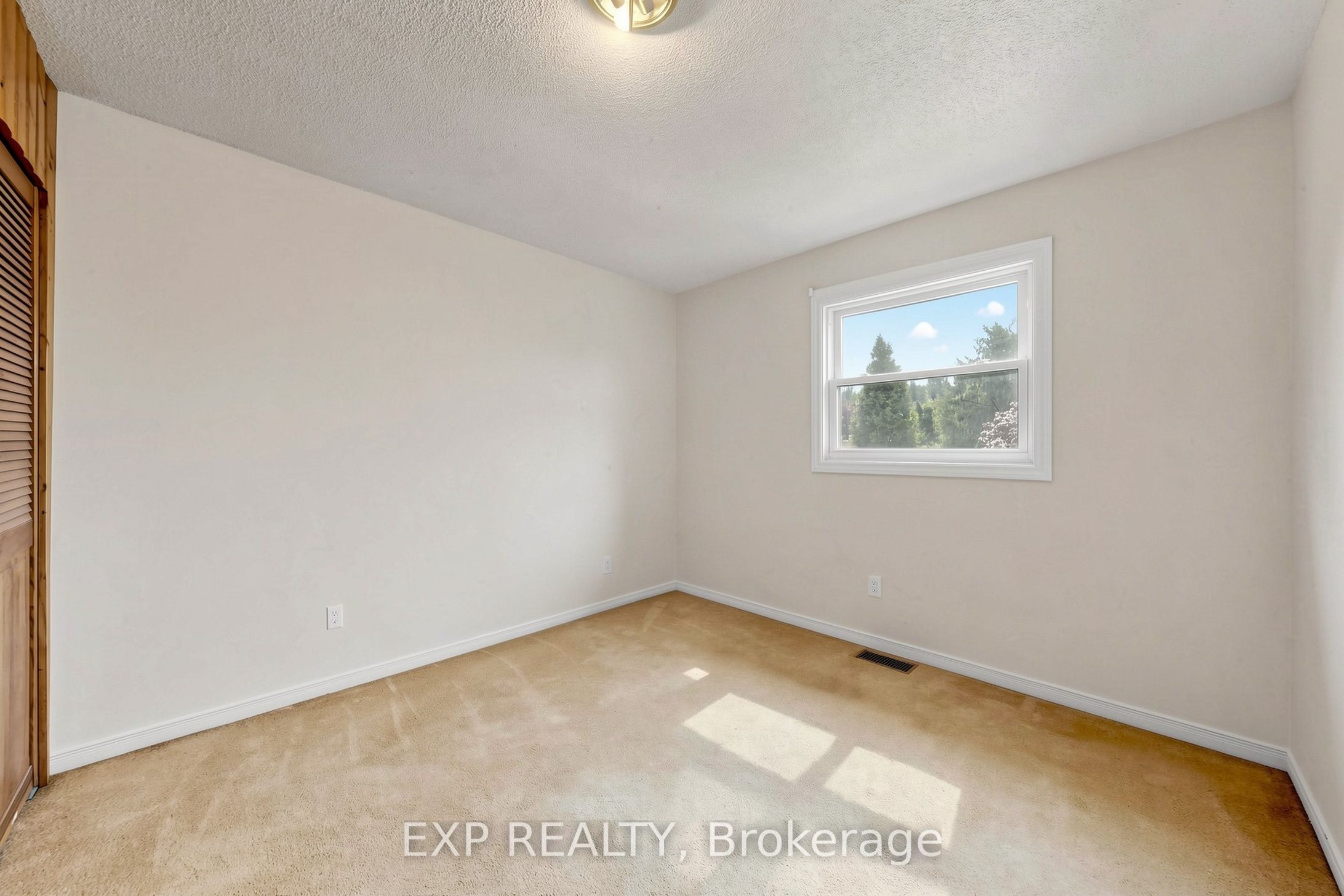 146 Bessborough Drive Property Photo 21