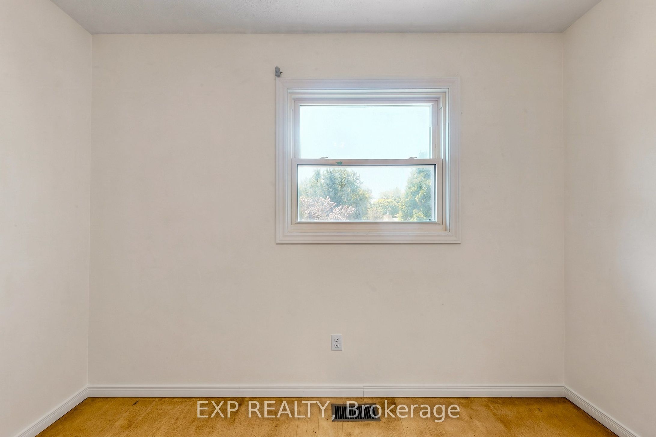 146 Bessborough Drive Property Photo 22