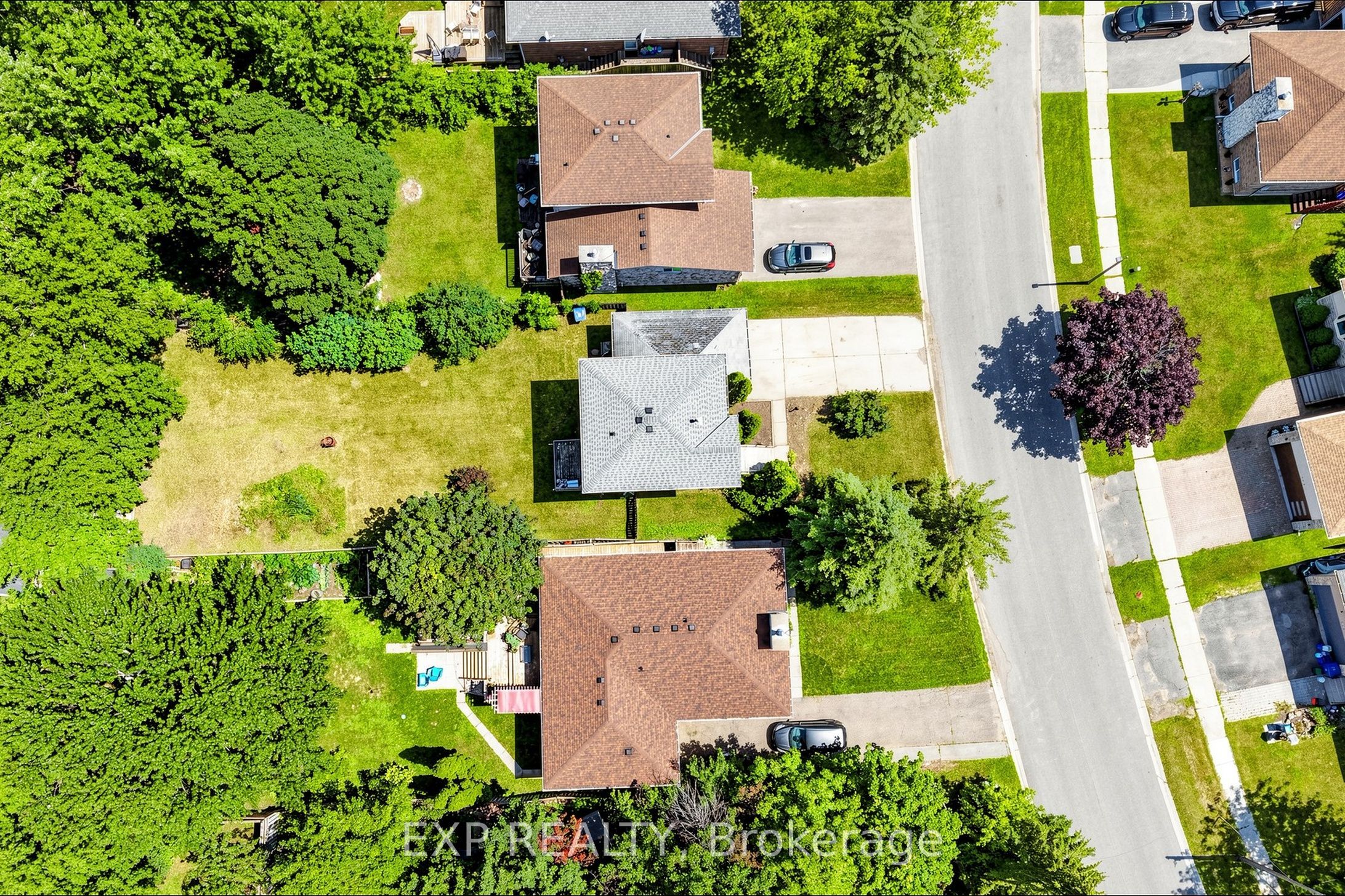 146 Bessborough Drive Property Photo 40