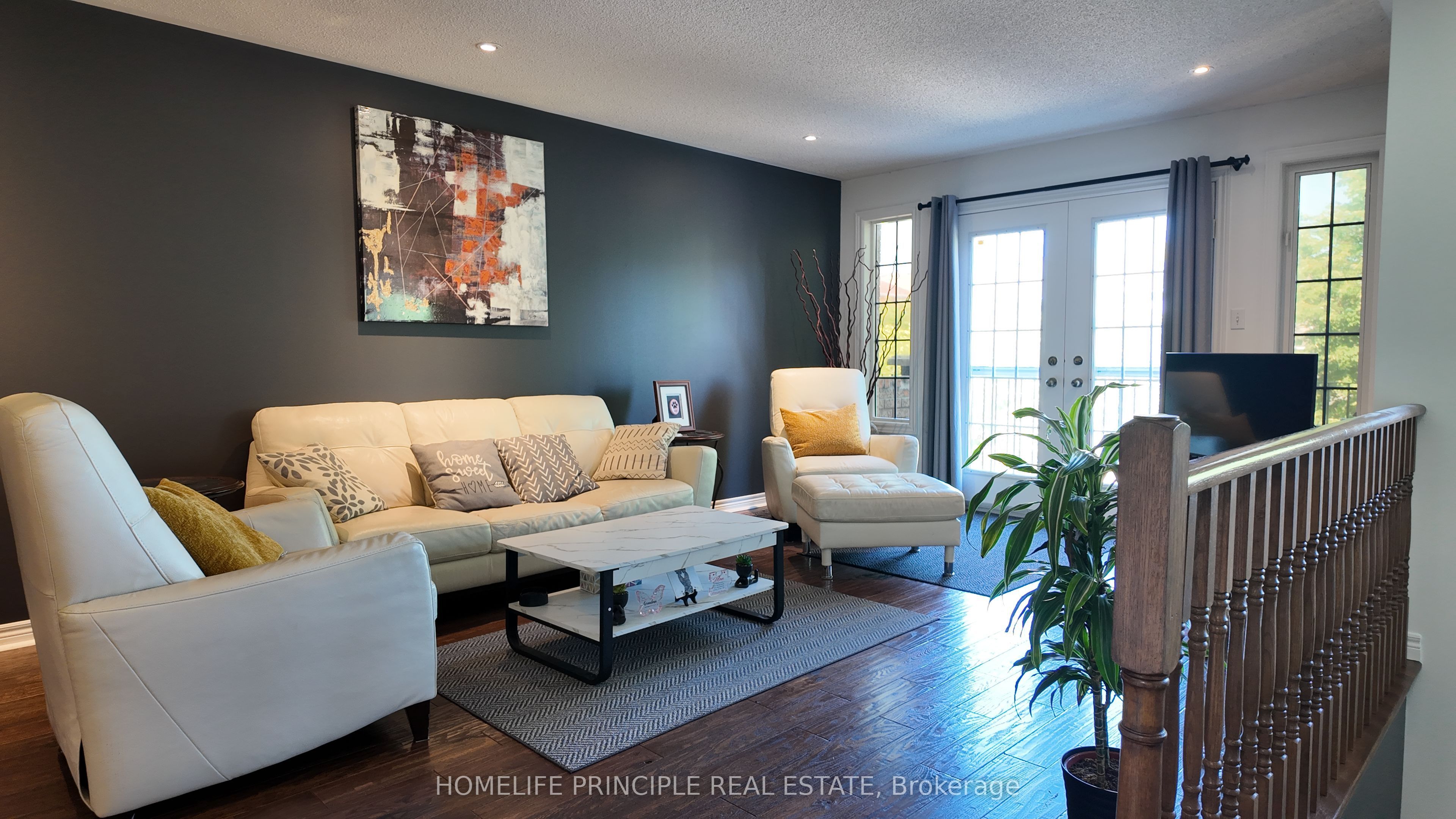 18 D'amato Crescent E Property Photo 4