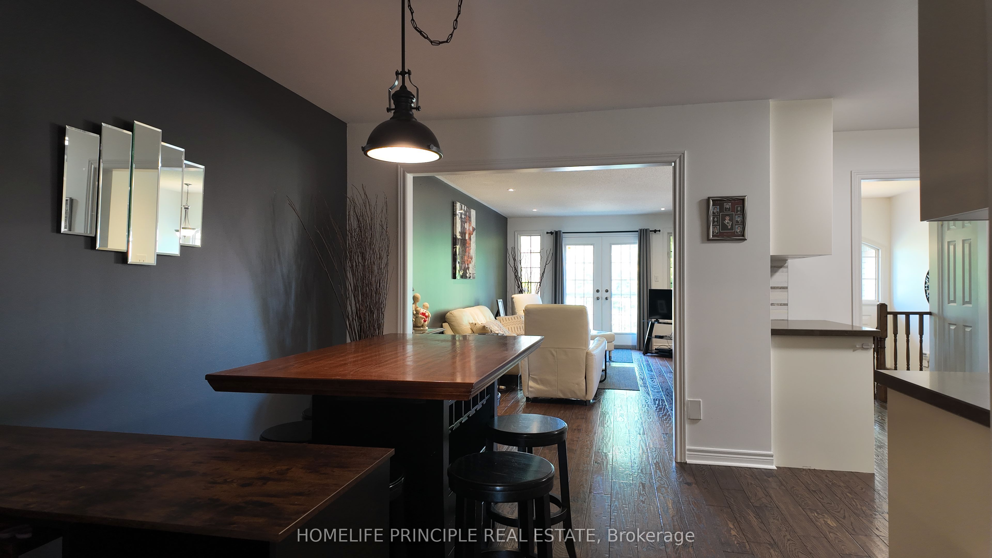 18 D'amato Crescent E Property Photo 6
