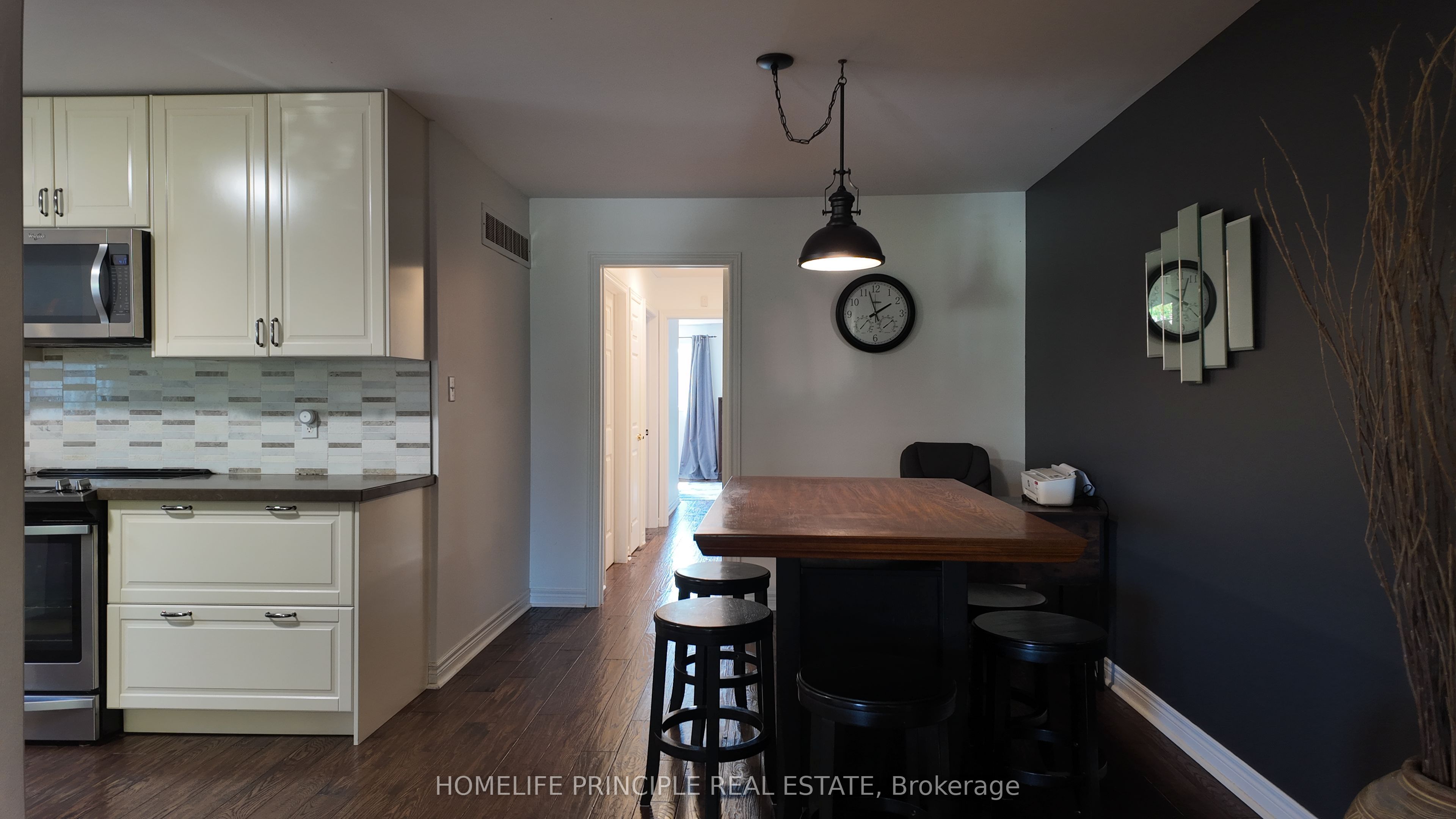 18 D'amato Crescent E Property Photo 7