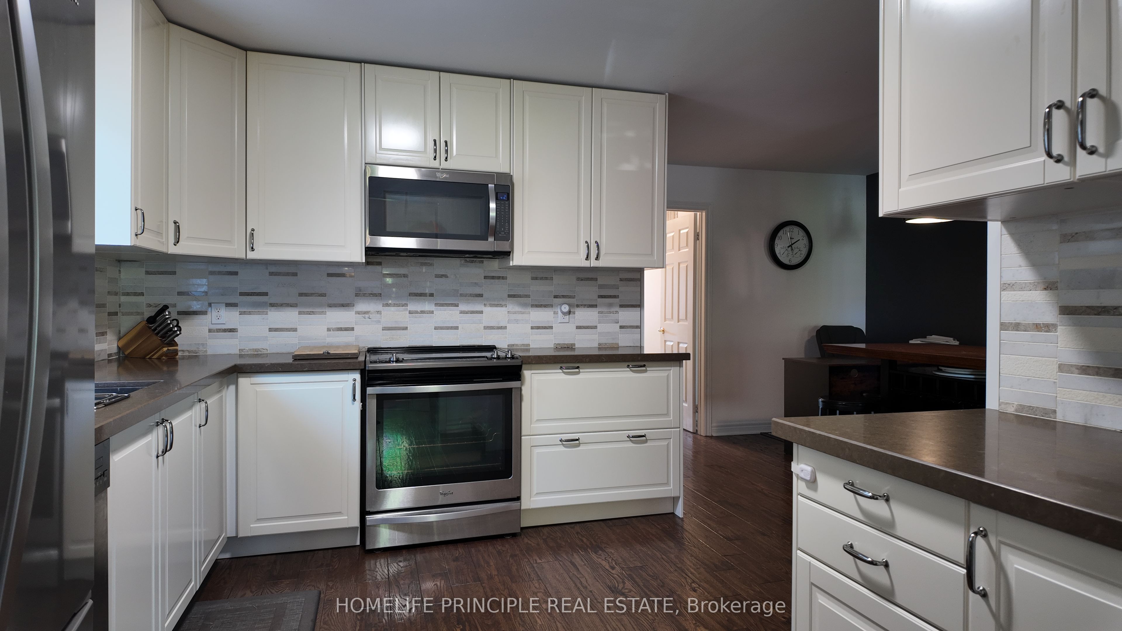 18 D'amato Crescent E Property Photo 9