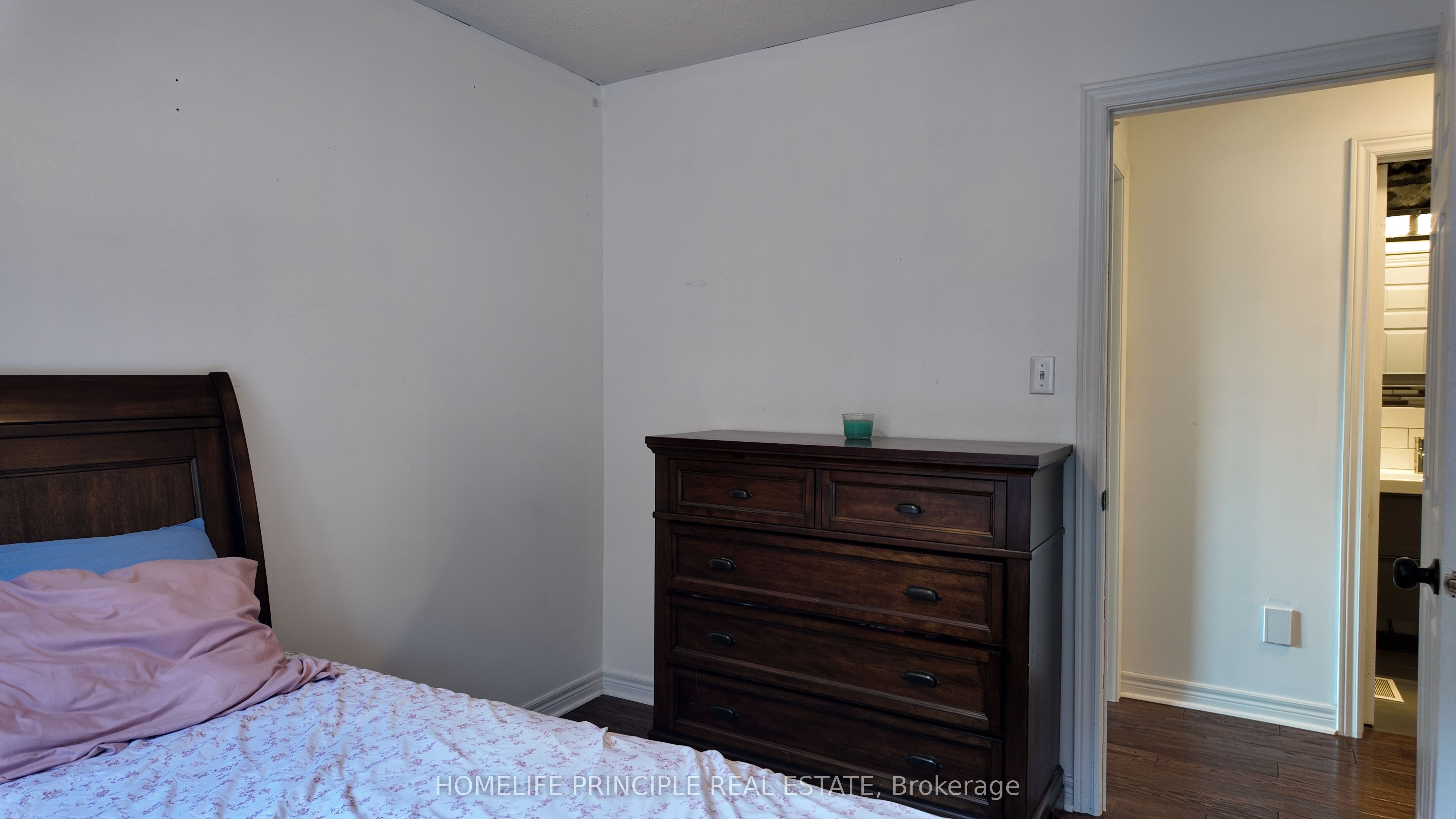 18 D'amato Crescent E Property Photo 12