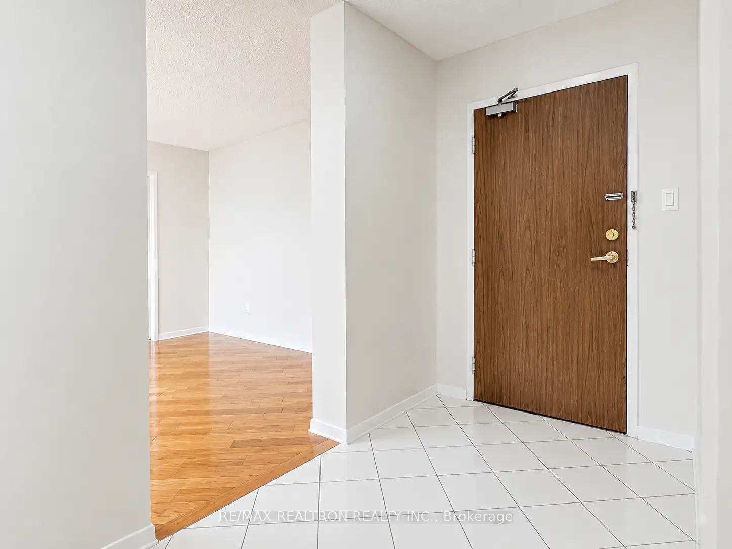 40 Baif Boulevard S 506 Property Photo 3