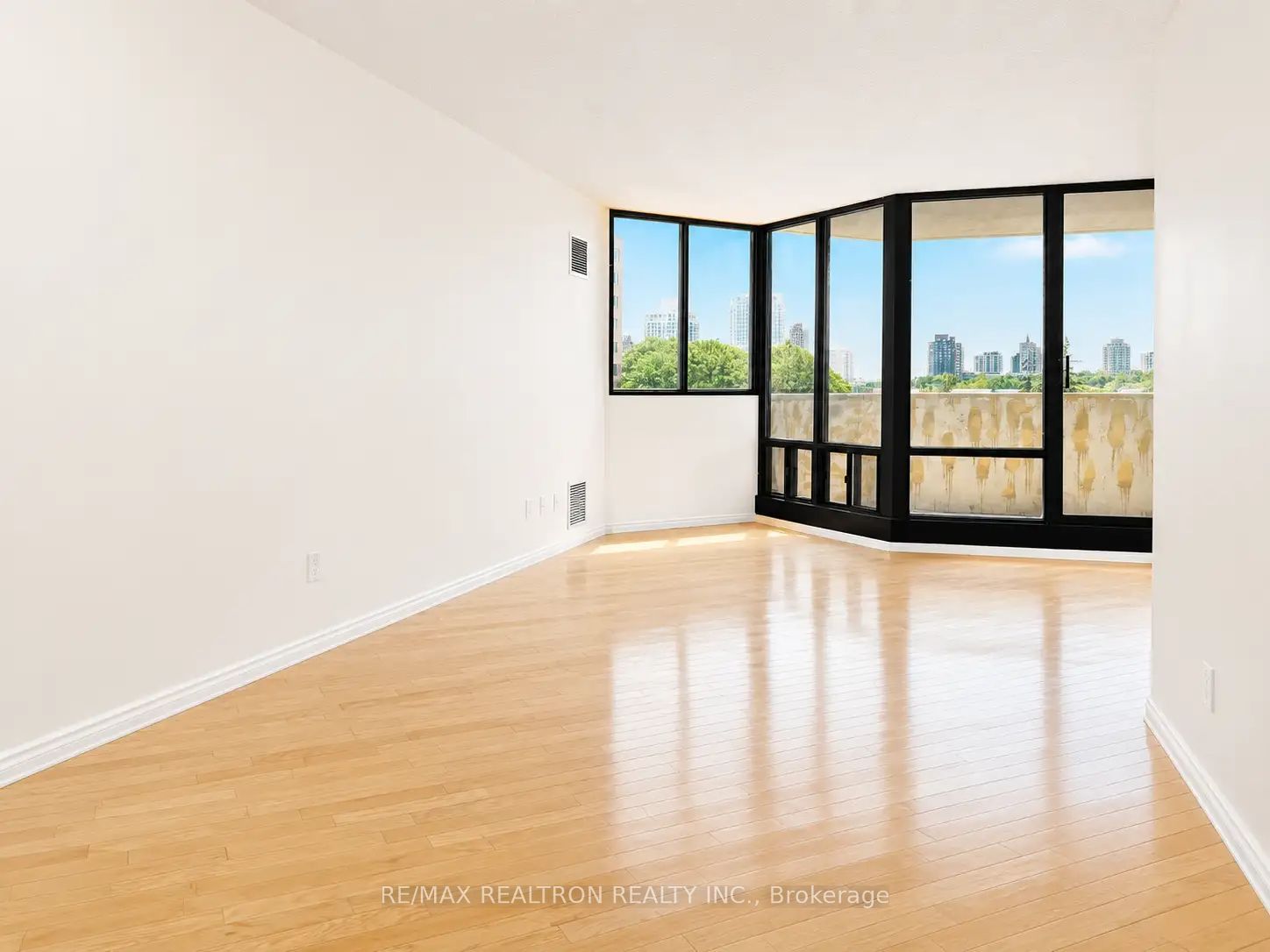 40 Baif Boulevard S 506 Property Photo 10