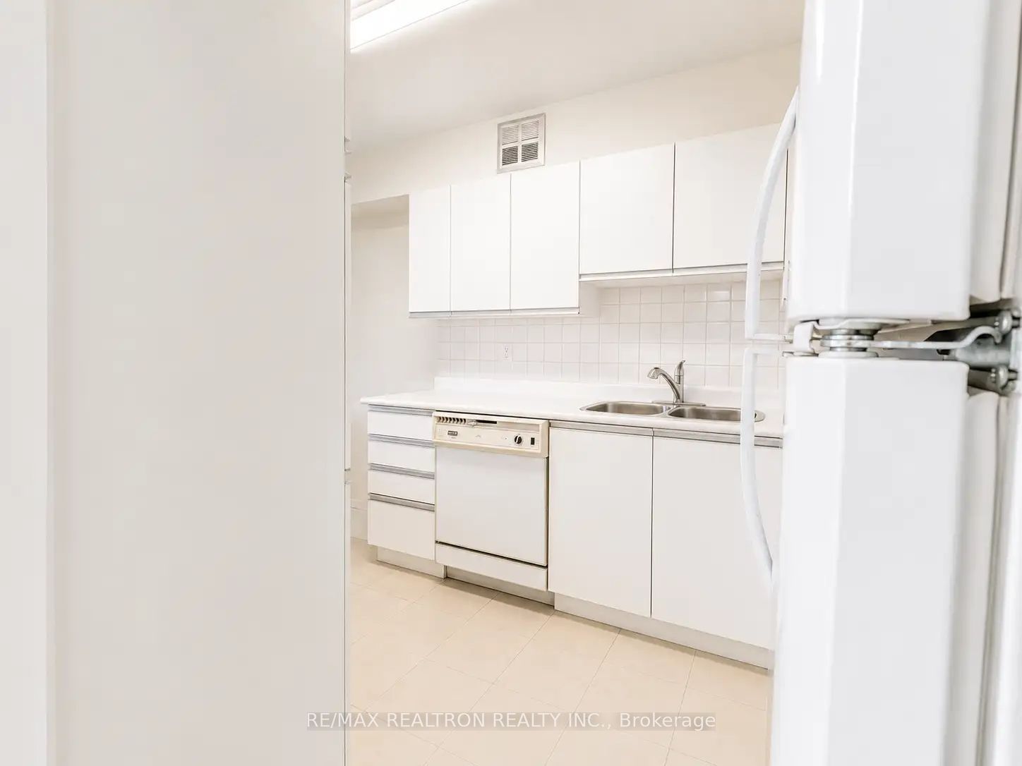 40 Baif Boulevard S 506 Property Photo 14