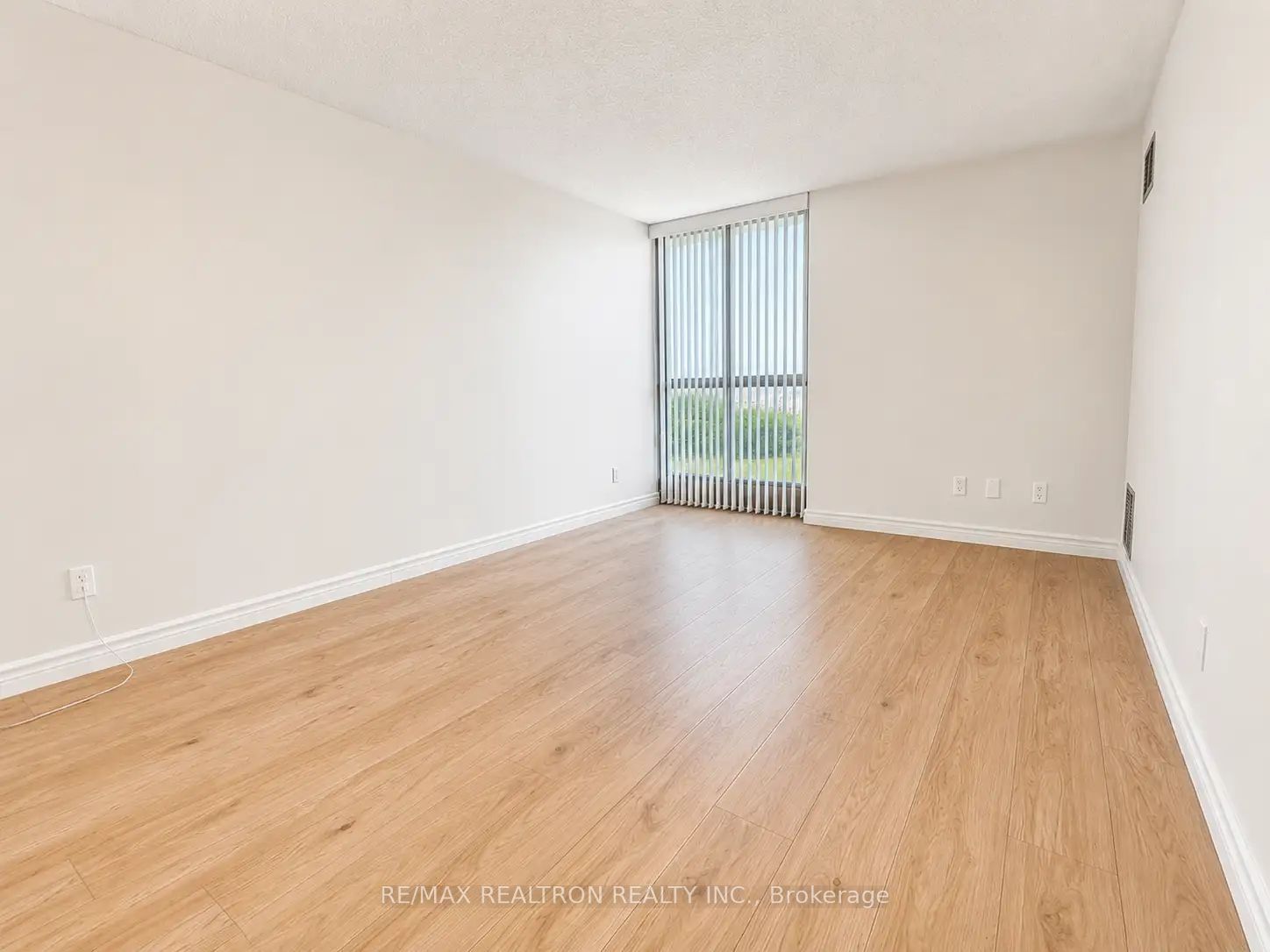 40 Baif Boulevard S 506 Property Photo 16