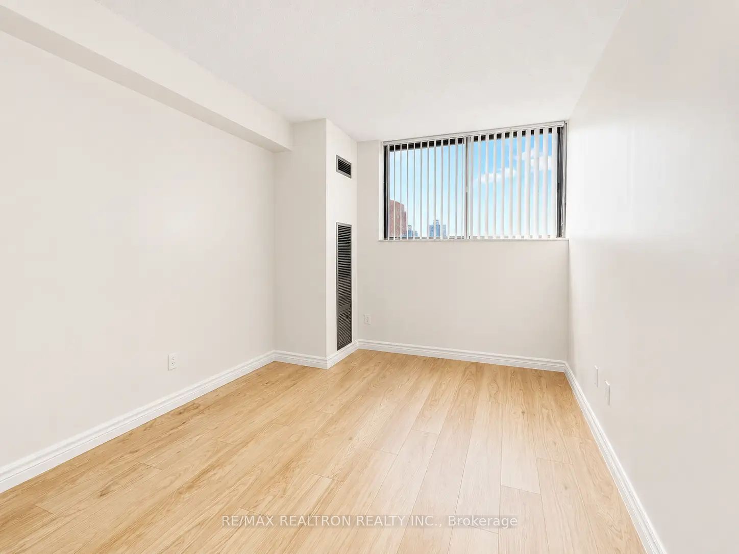 40 Baif Boulevard S 506 Property Photo 27