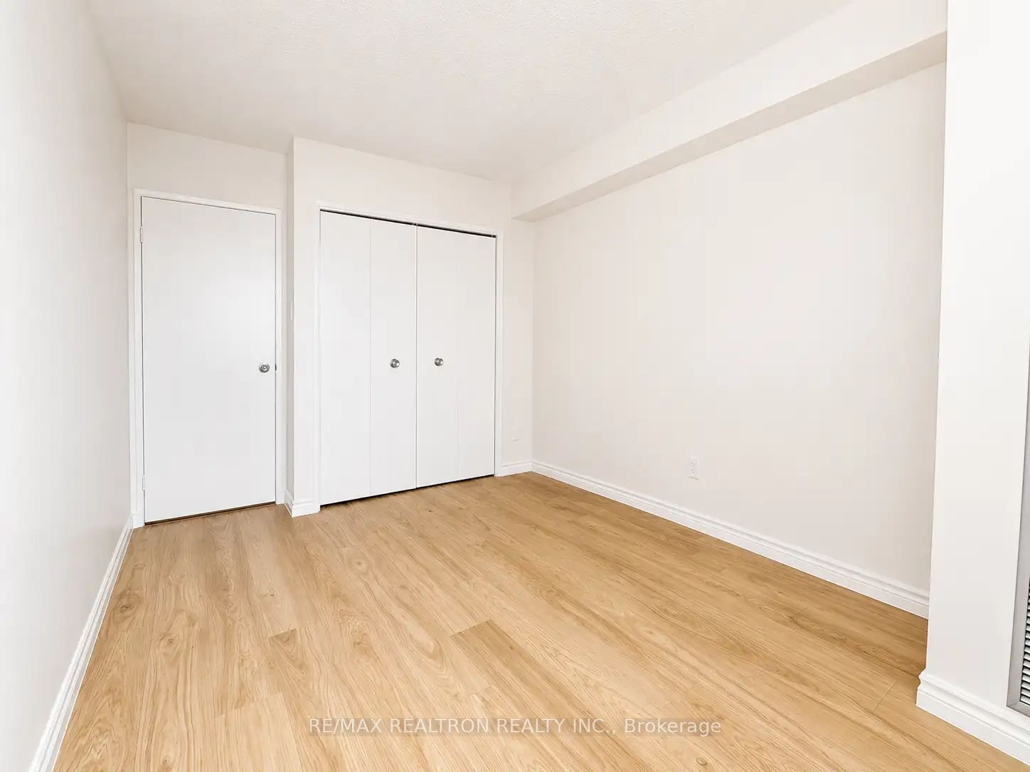 40 Baif Boulevard S 506 Property Photo 28