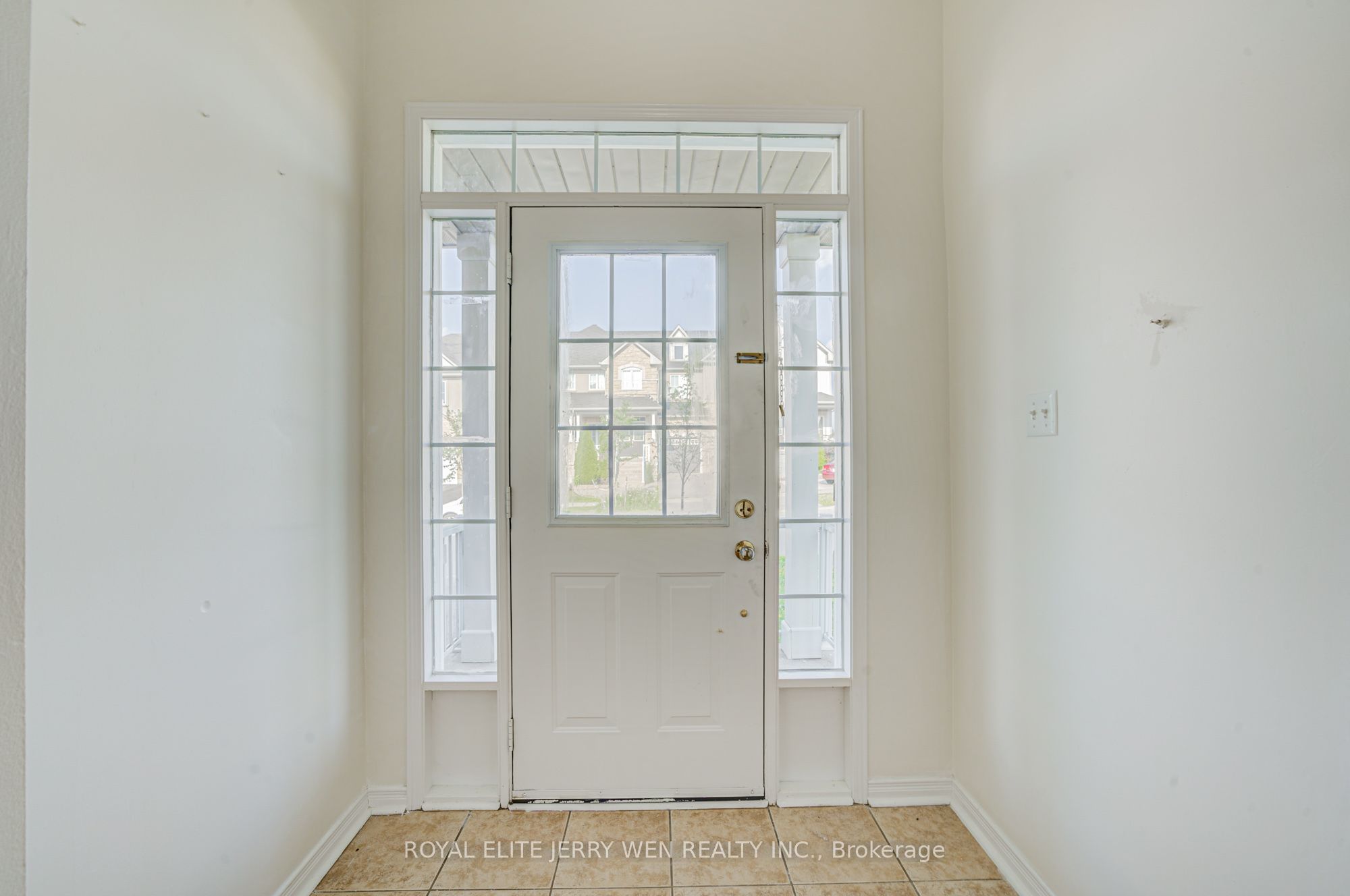 159 Lebovic Drive Property Photo 3