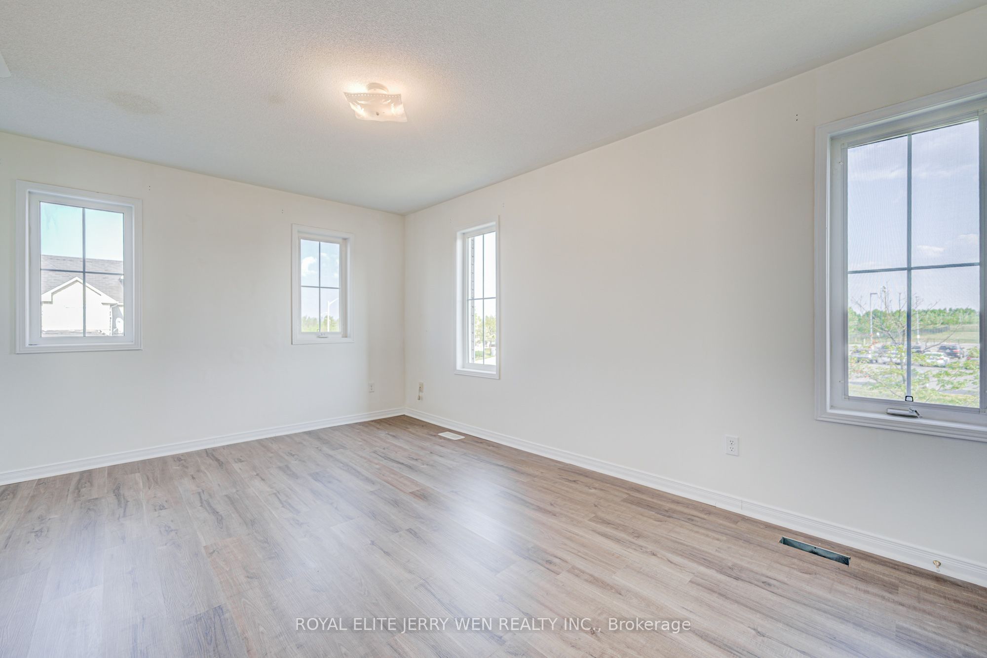 159 Lebovic Drive Property Photo 13