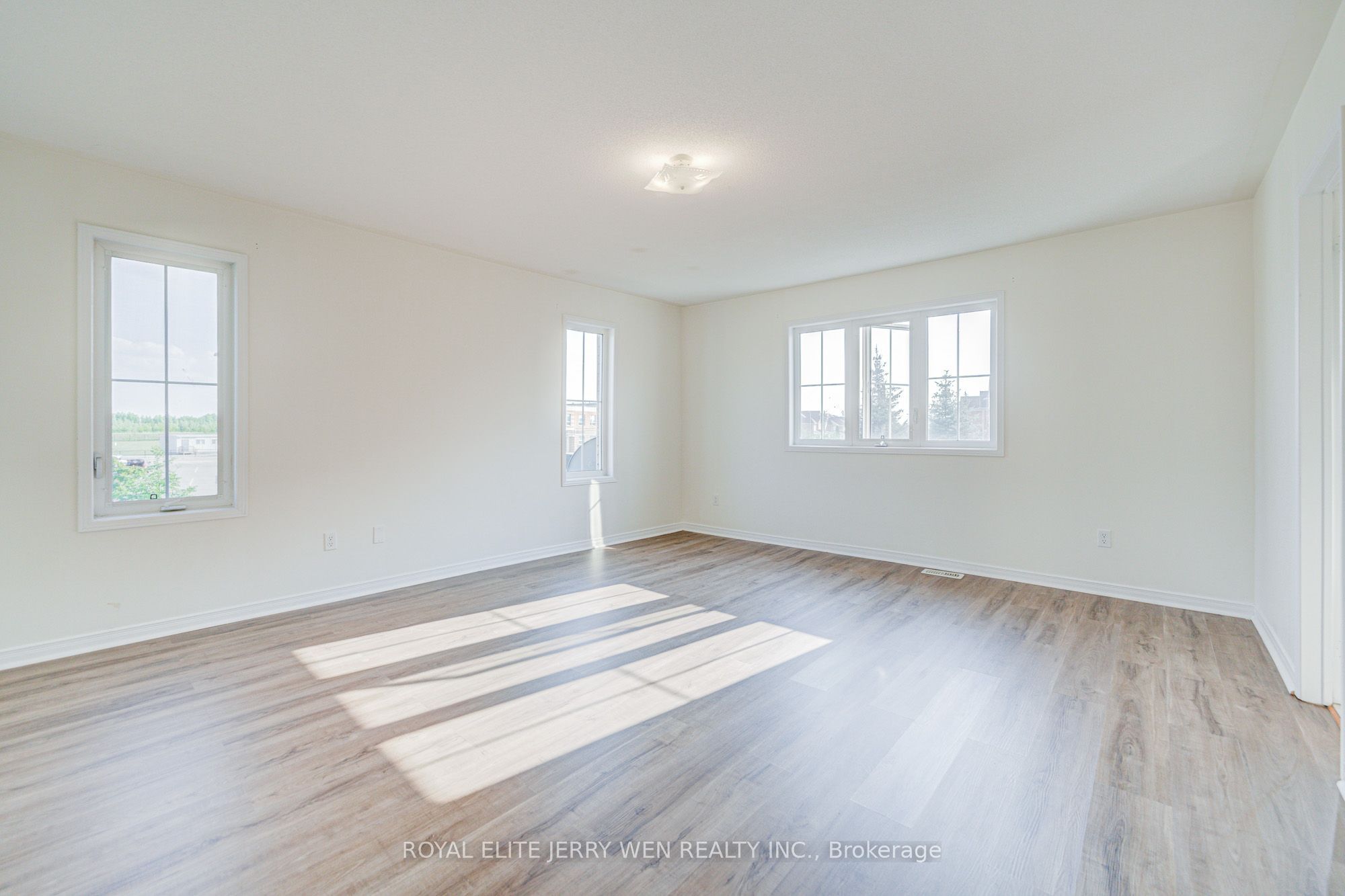 159 Lebovic Drive Property Photo 17