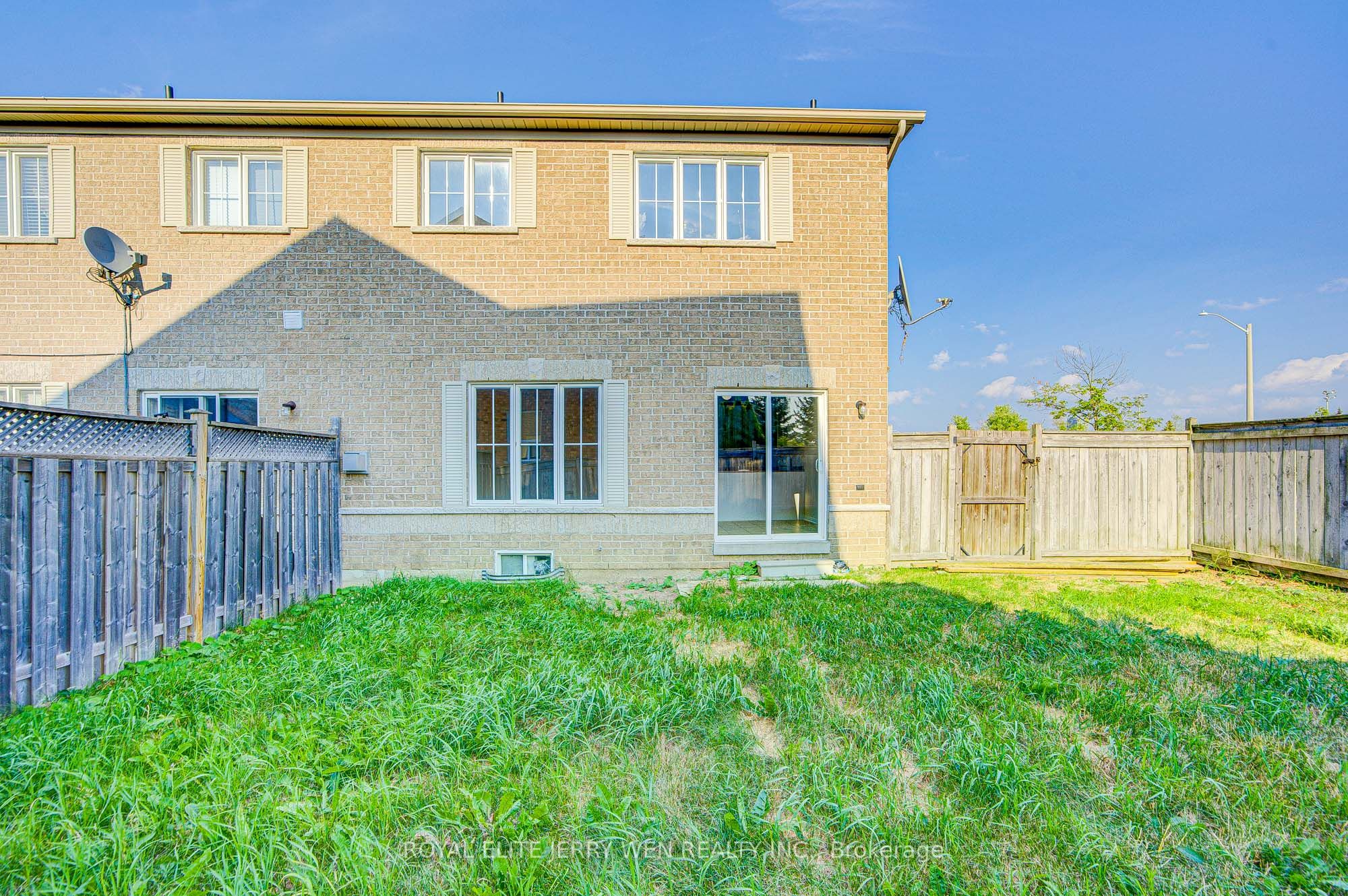 159 Lebovic Drive Property Photo 22