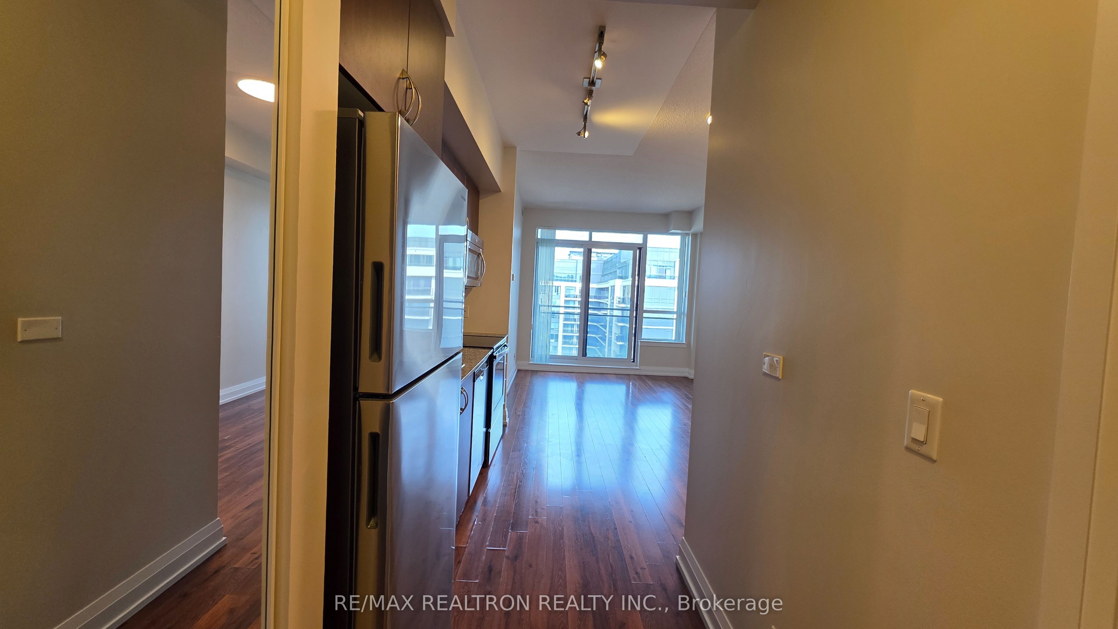 370 Highway 7 E 1025 Property Photo 14
