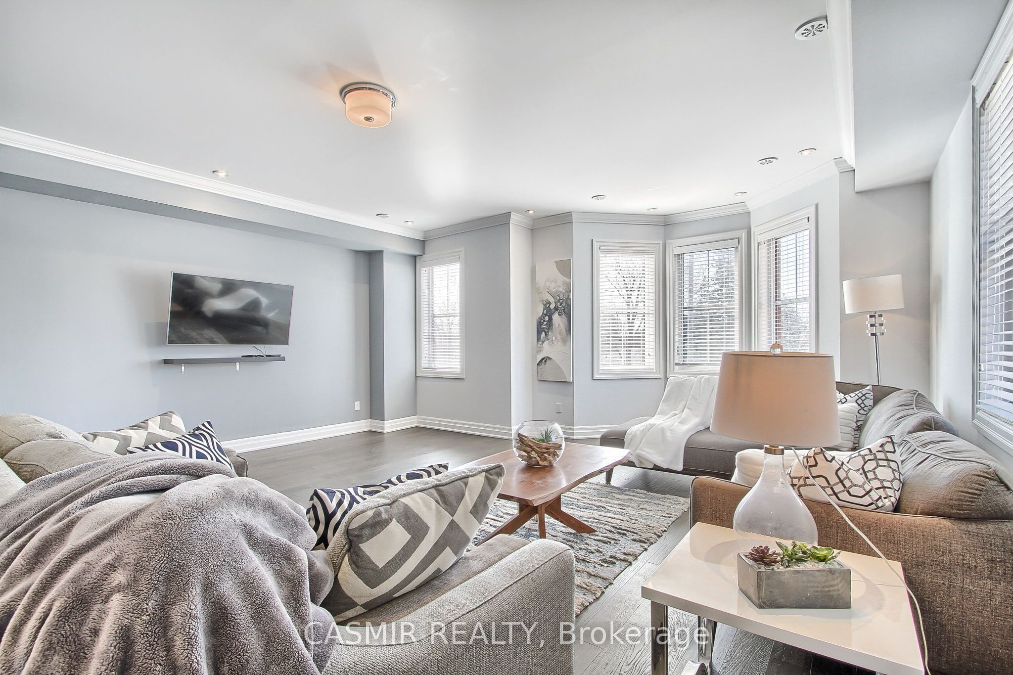 9873 Keele Street Property Photo 6