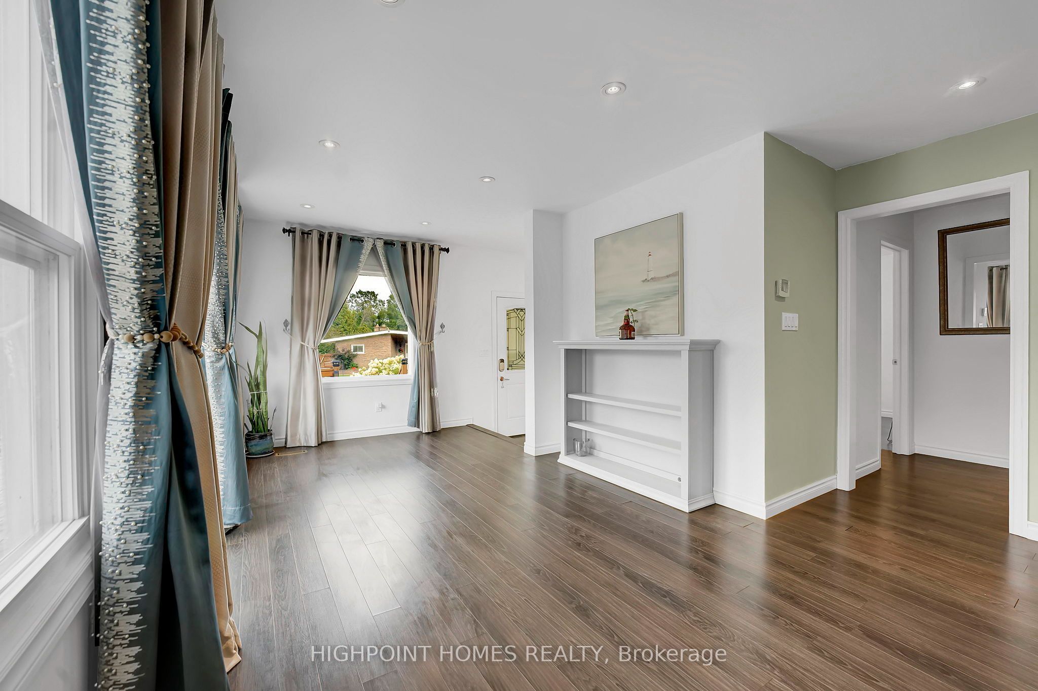 2821 Mt Albert Road Property Photo 4