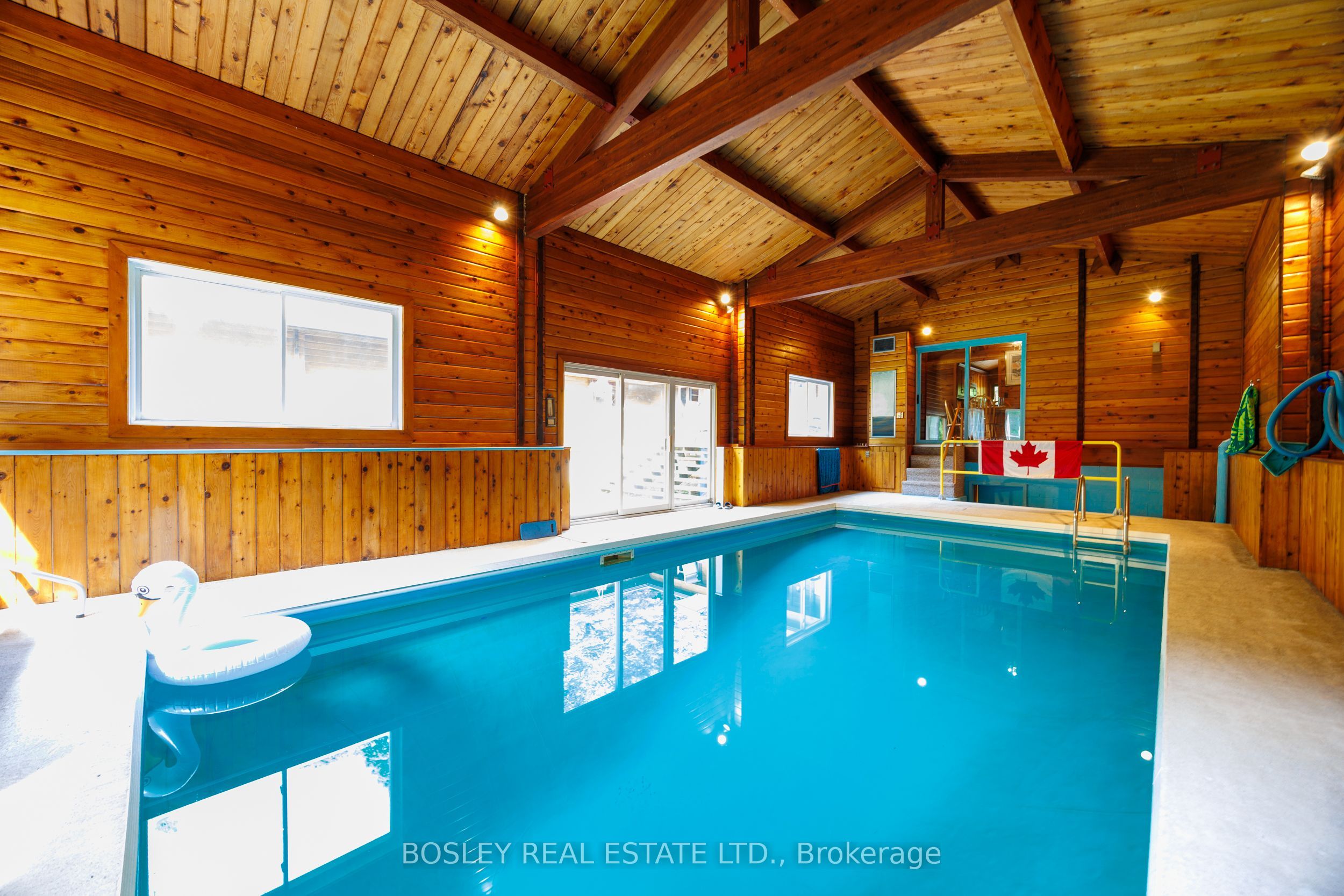 5983 5th Line Property Photo 3
