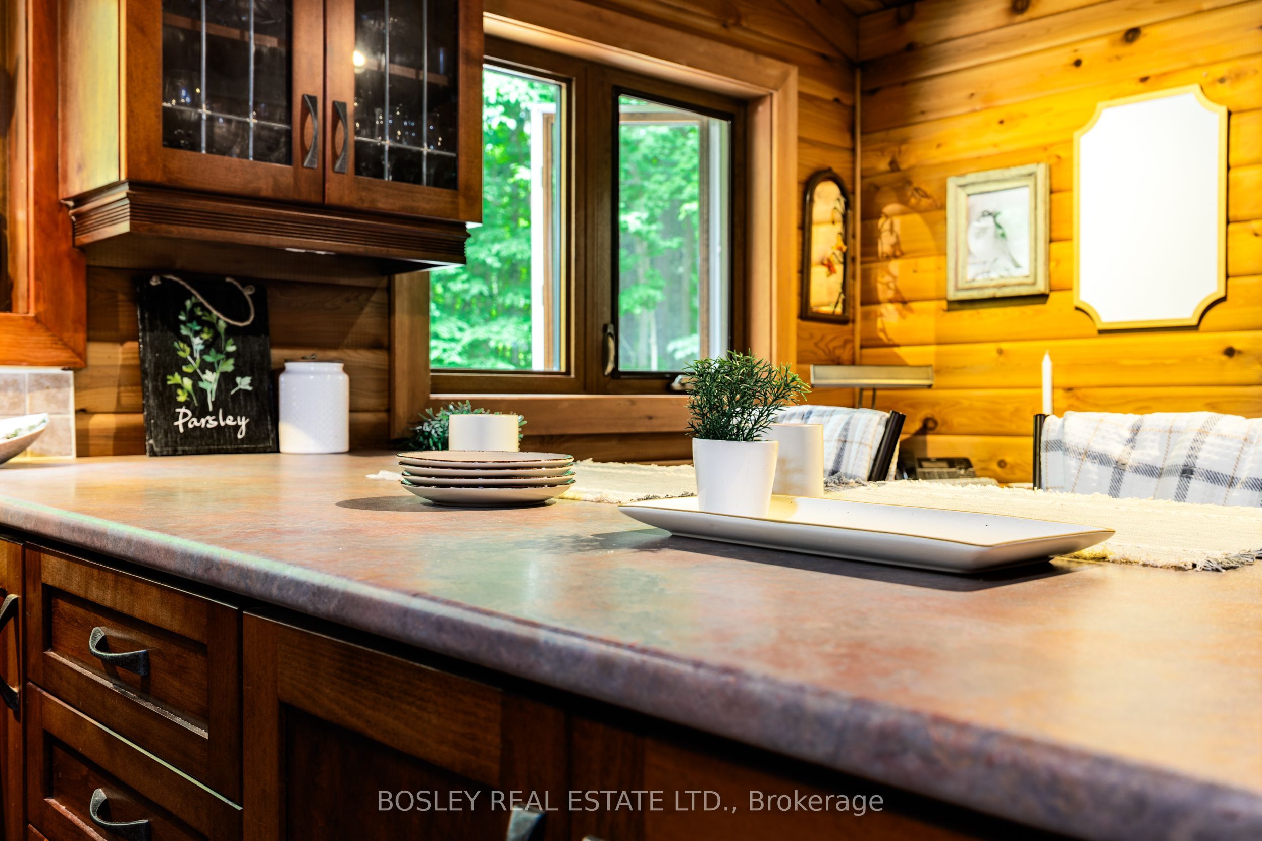 5983 5th Line Property Photo 9