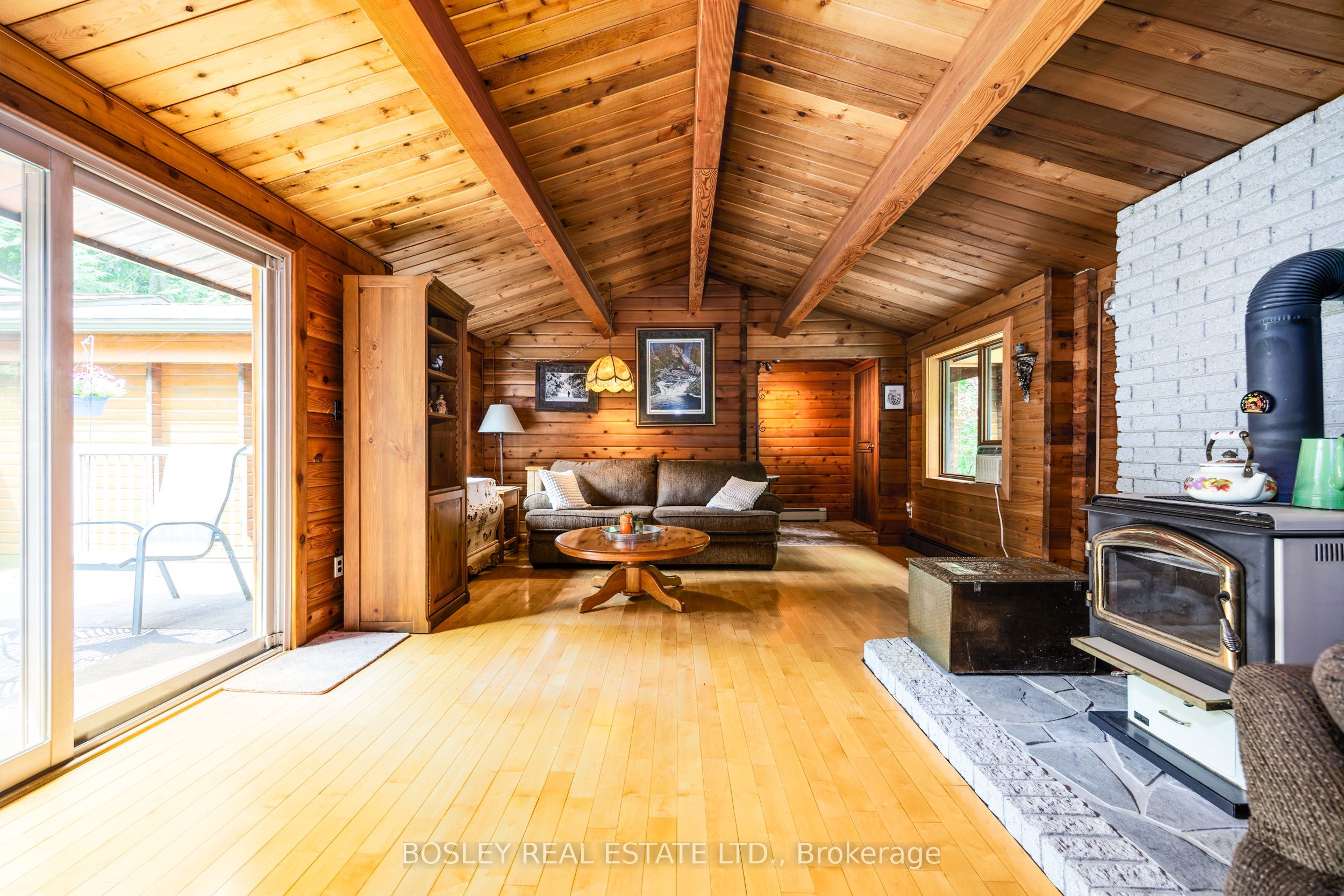 5983 5th Line Property Photo 15