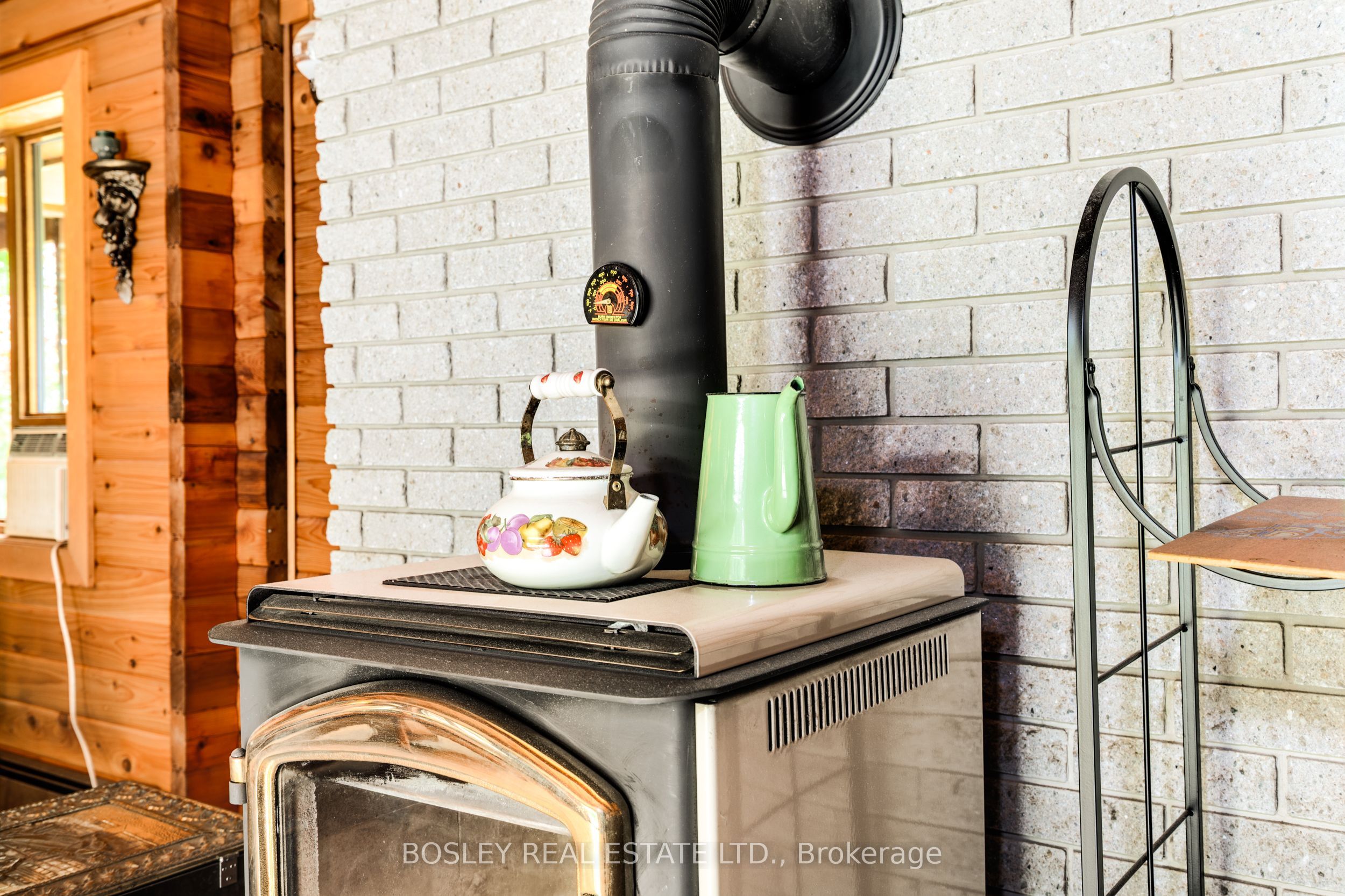5983 5th Line Property Photo 19
