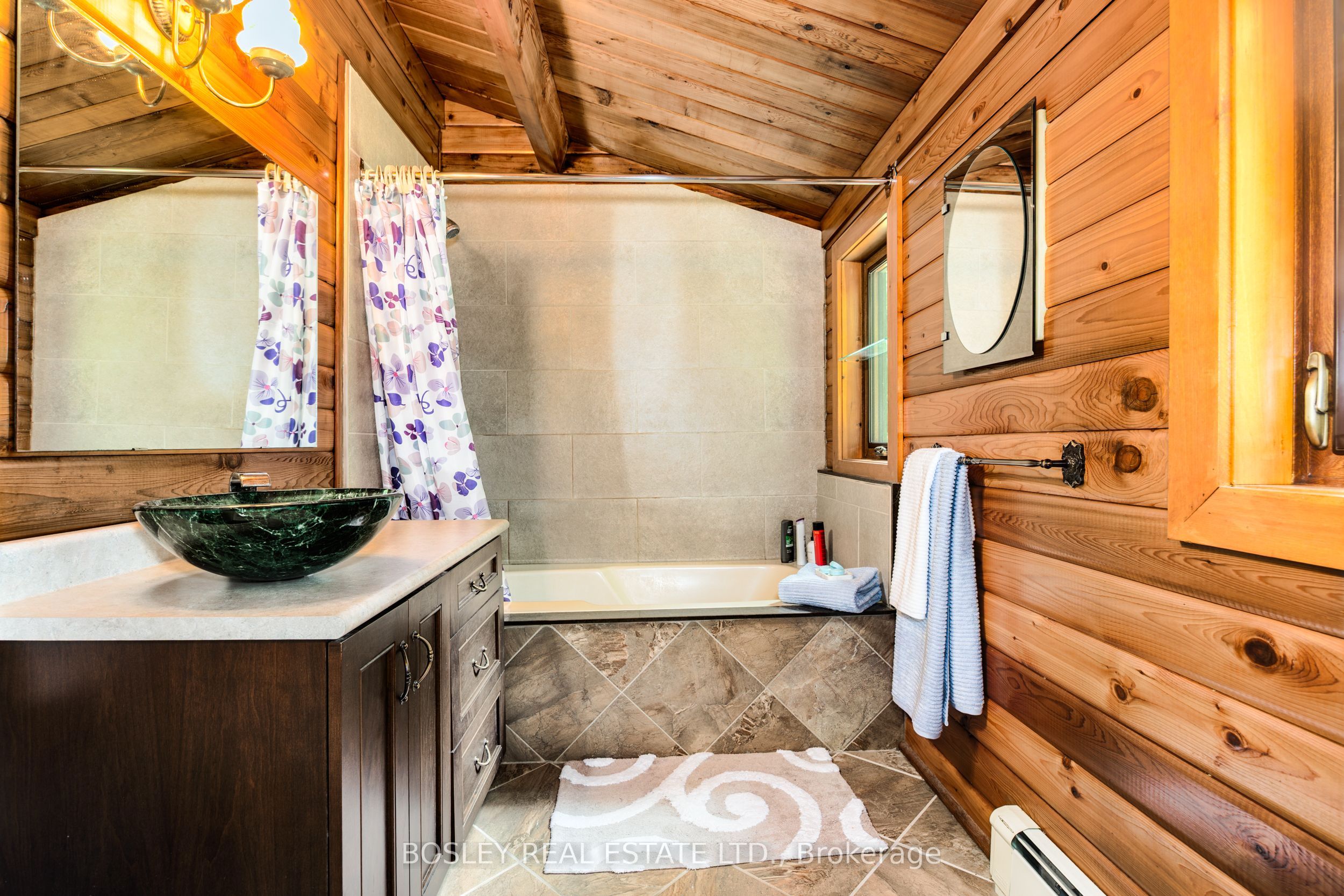 5983 5th Line Property Photo 23