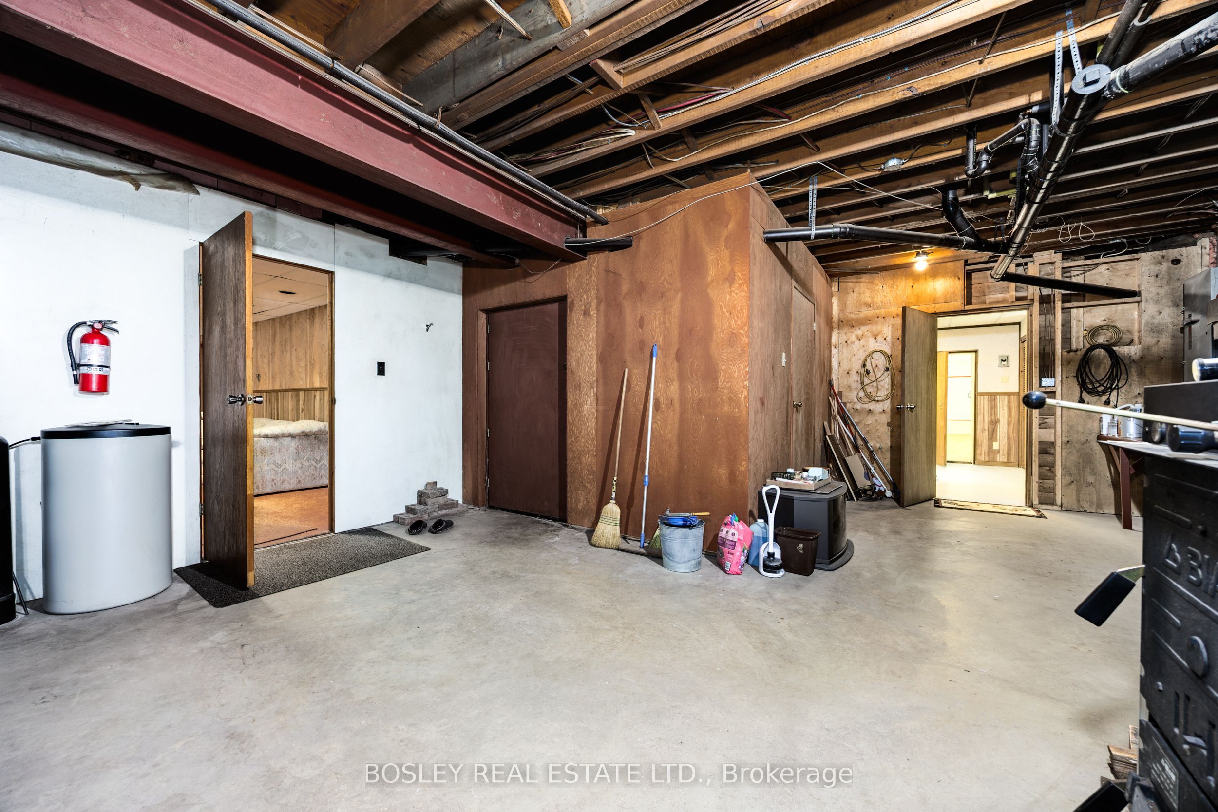 5983 5th Line Property Photo 35