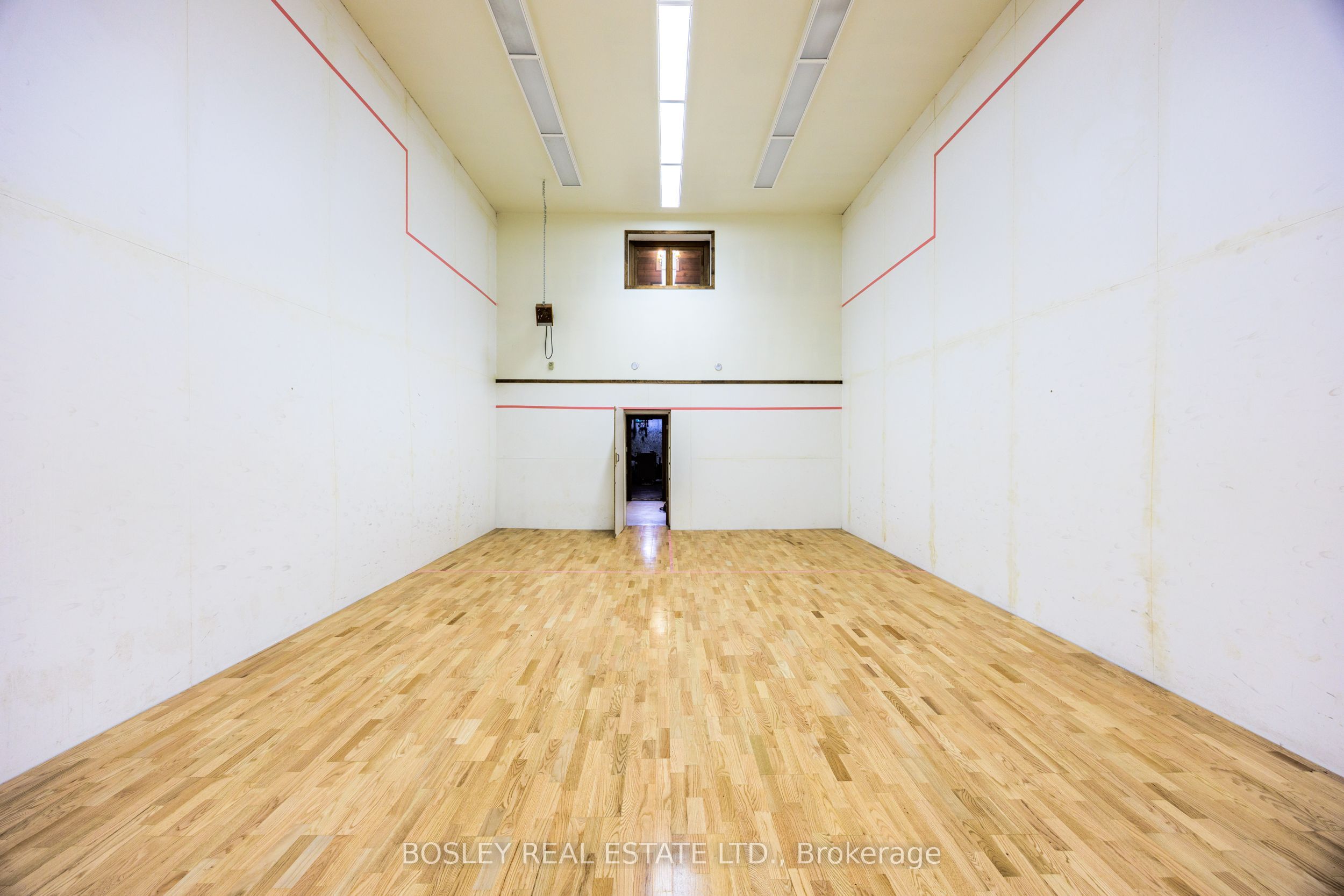 5983 5th Line Property Photo 38