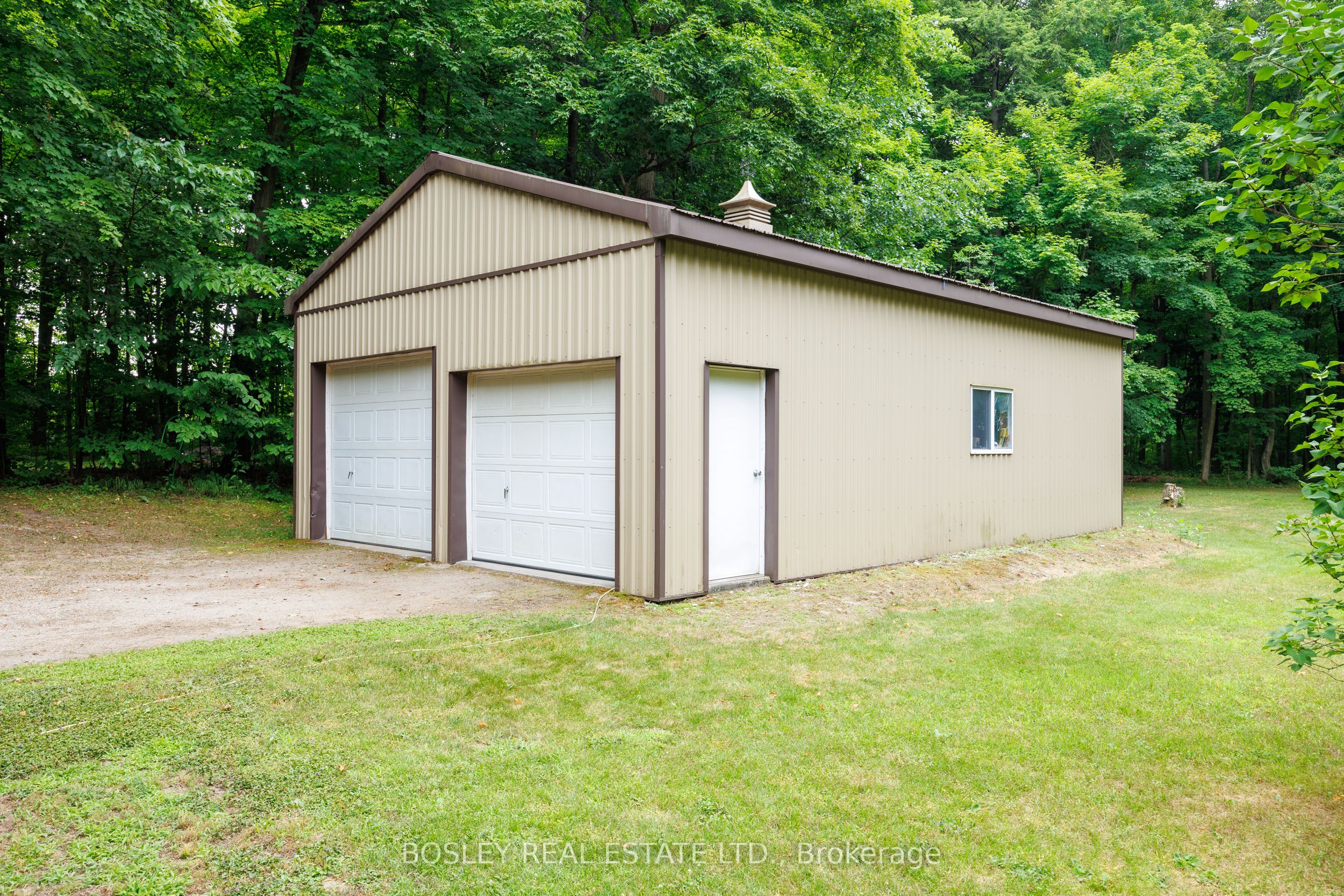 5983 5th Line Property Photo 42