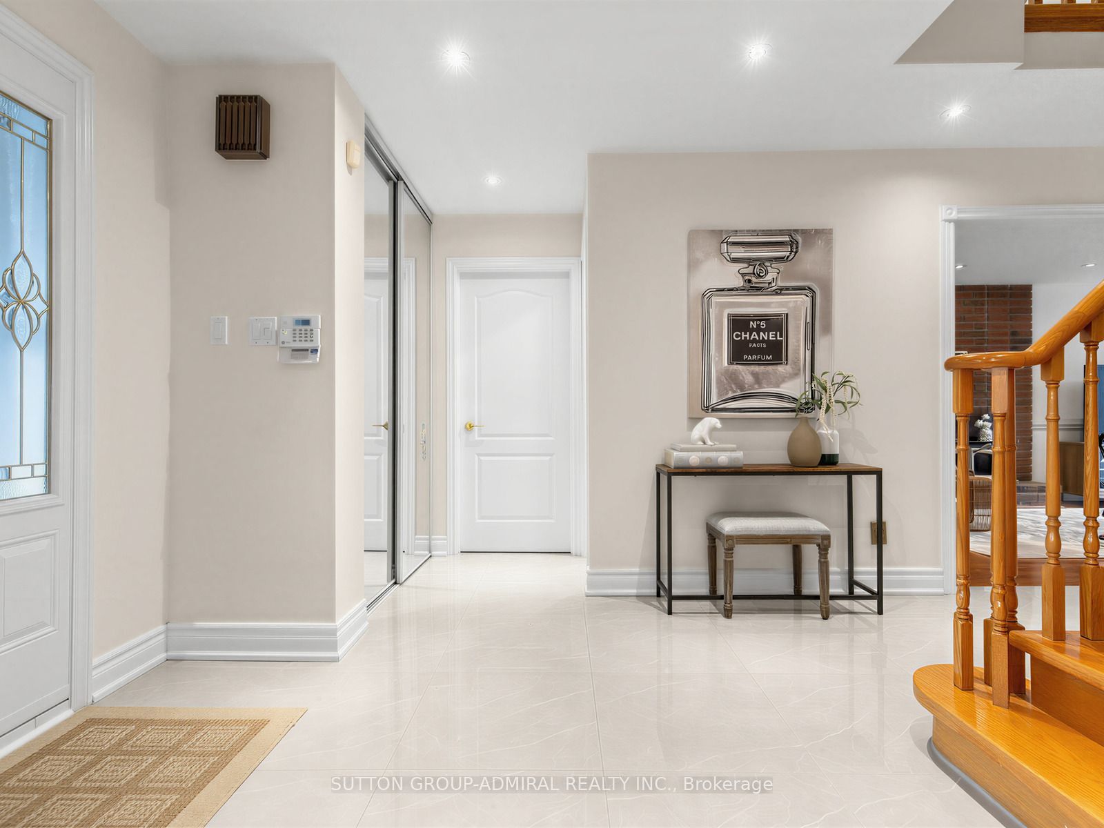 10 Torino Place Property Photo 4