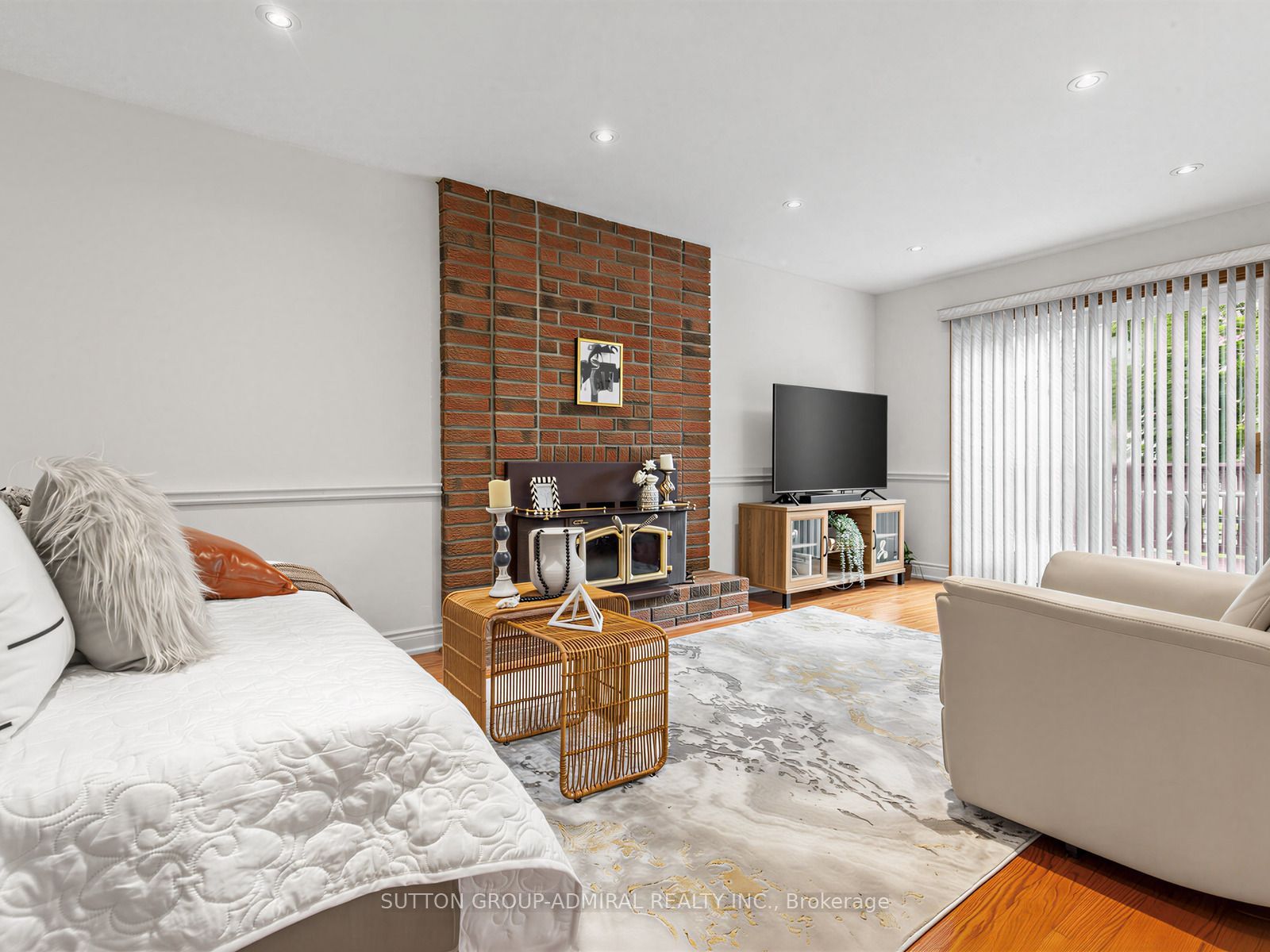 10 Torino Place Property Photo 16