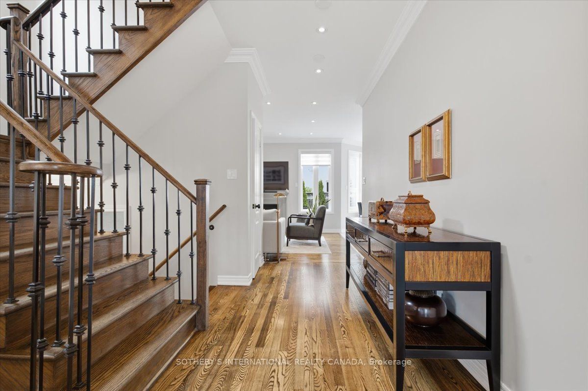 60 Saint James Avenue Property Photo 8