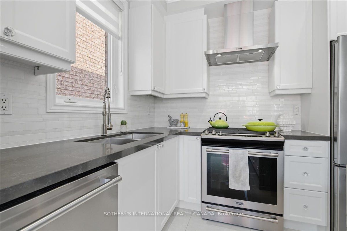 60 Saint James Avenue Property Photo 16