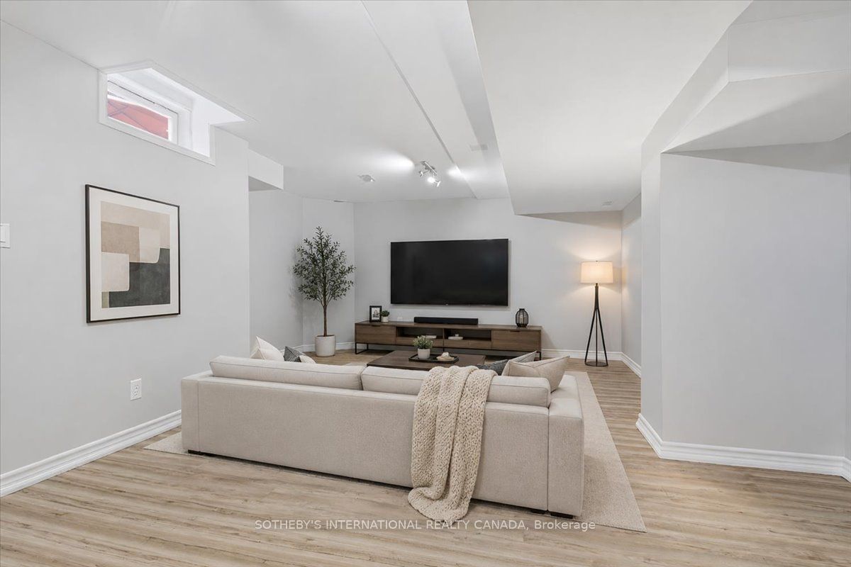 60 Saint James Avenue Property Photo 29
