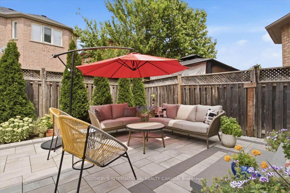 60 Saint James Avenue Property Photo 32