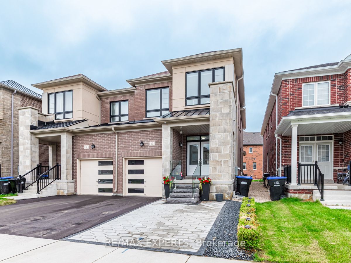 12 Ferragine Crescent Property Photo 2