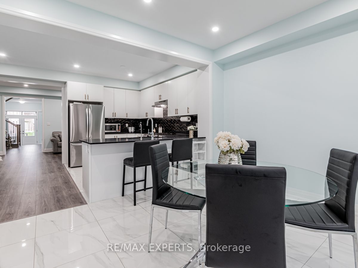 12 Ferragine Crescent Property Photo 16