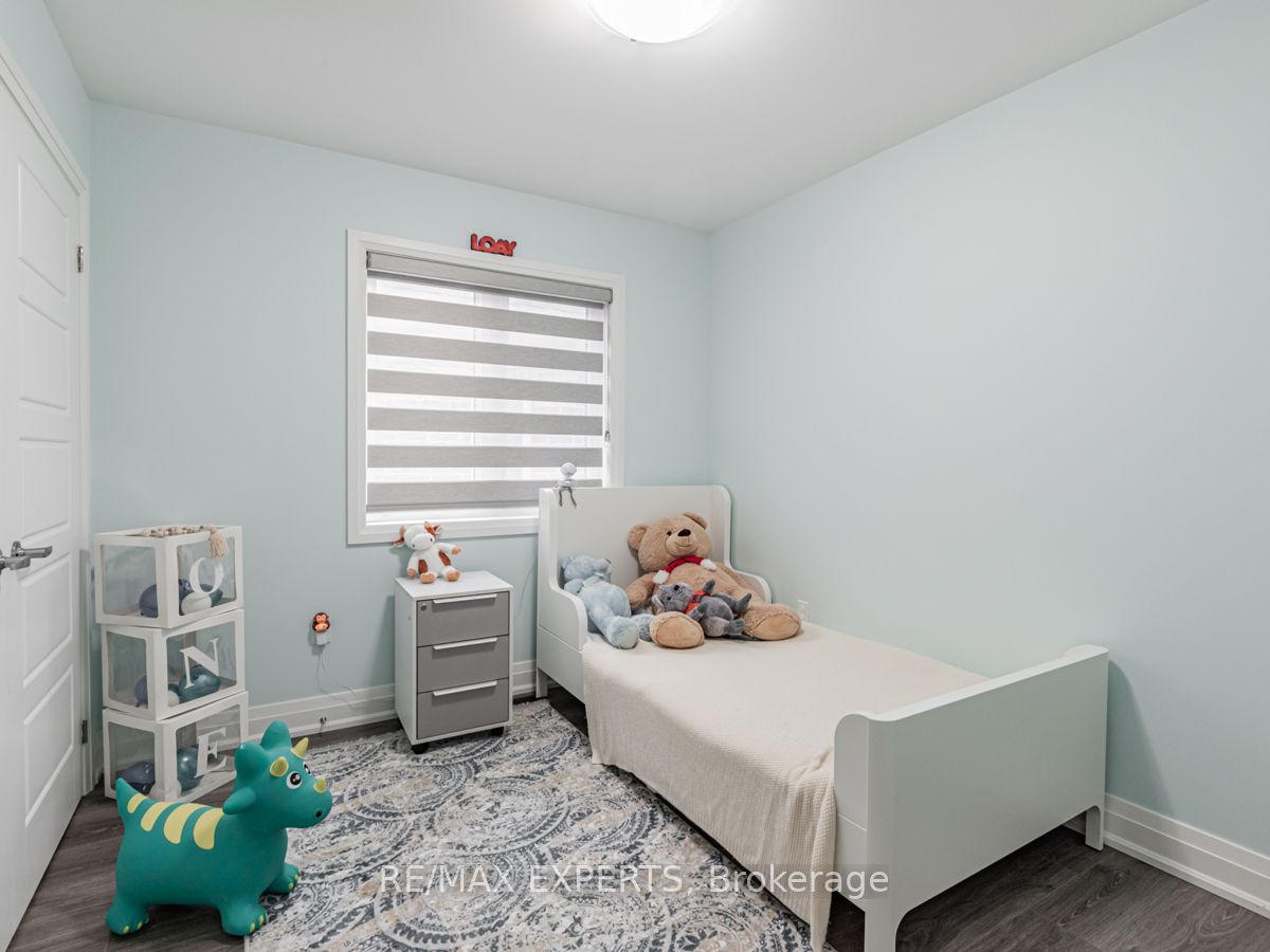 12 Ferragine Crescent Property Photo 24