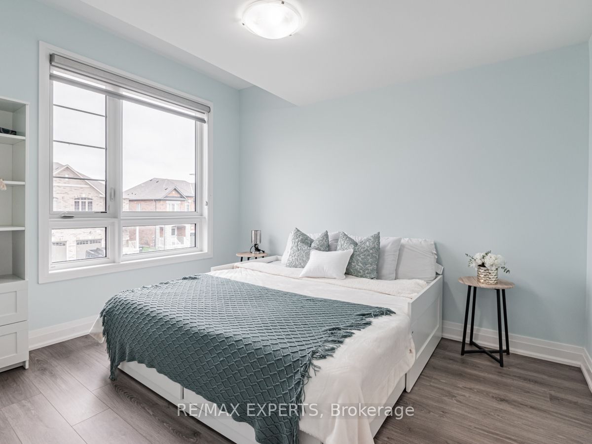 12 Ferragine Crescent Property Photo 27