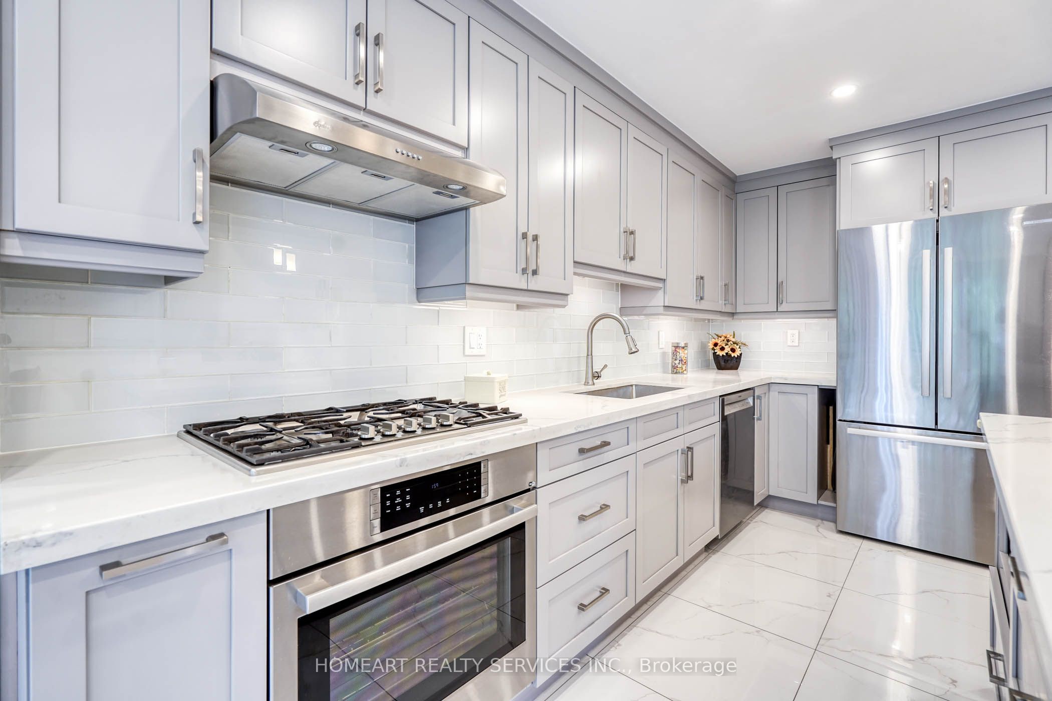 2 Camelot Way Property Photo 17