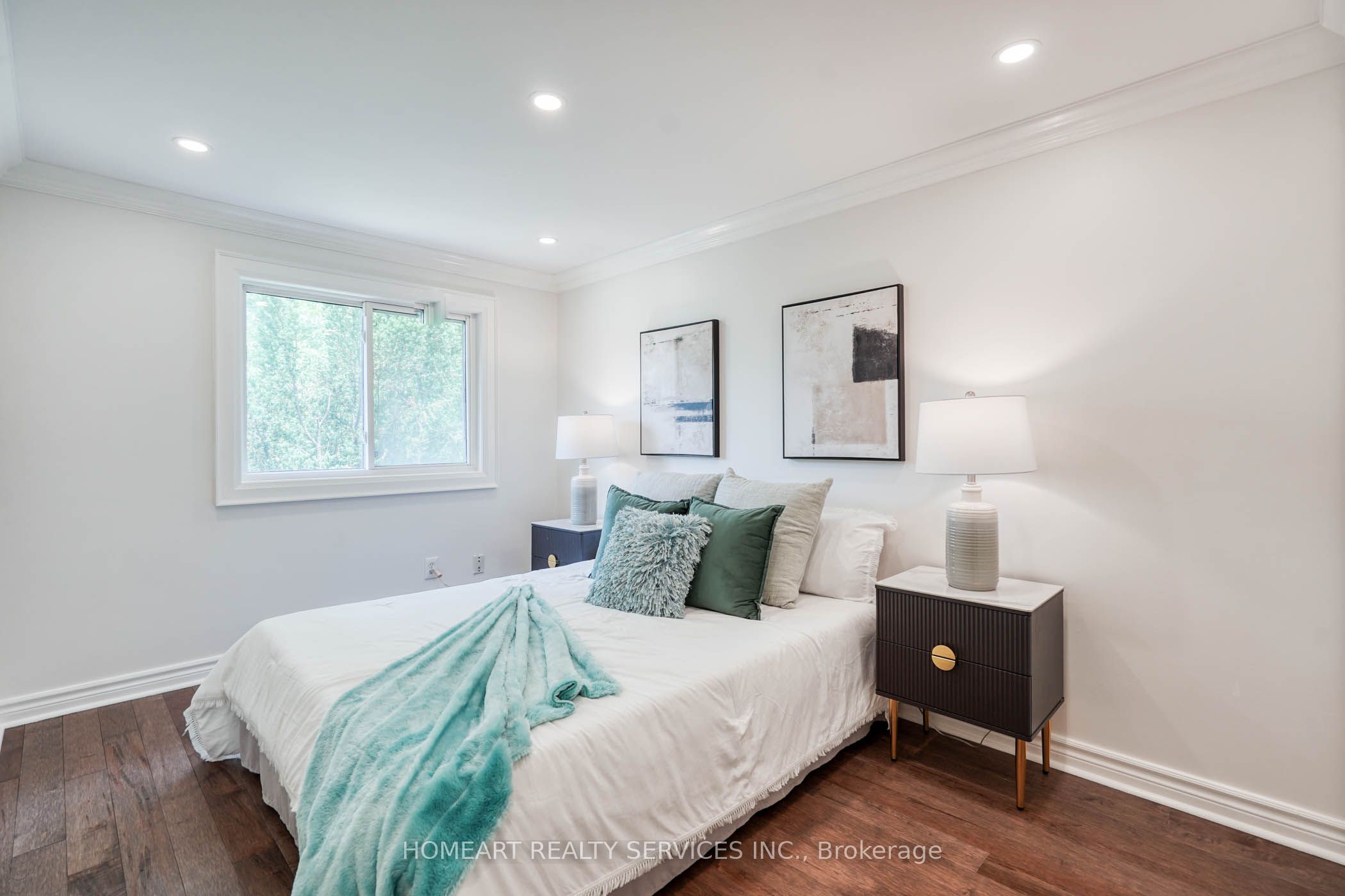 2 Camelot Way Property Photo 24