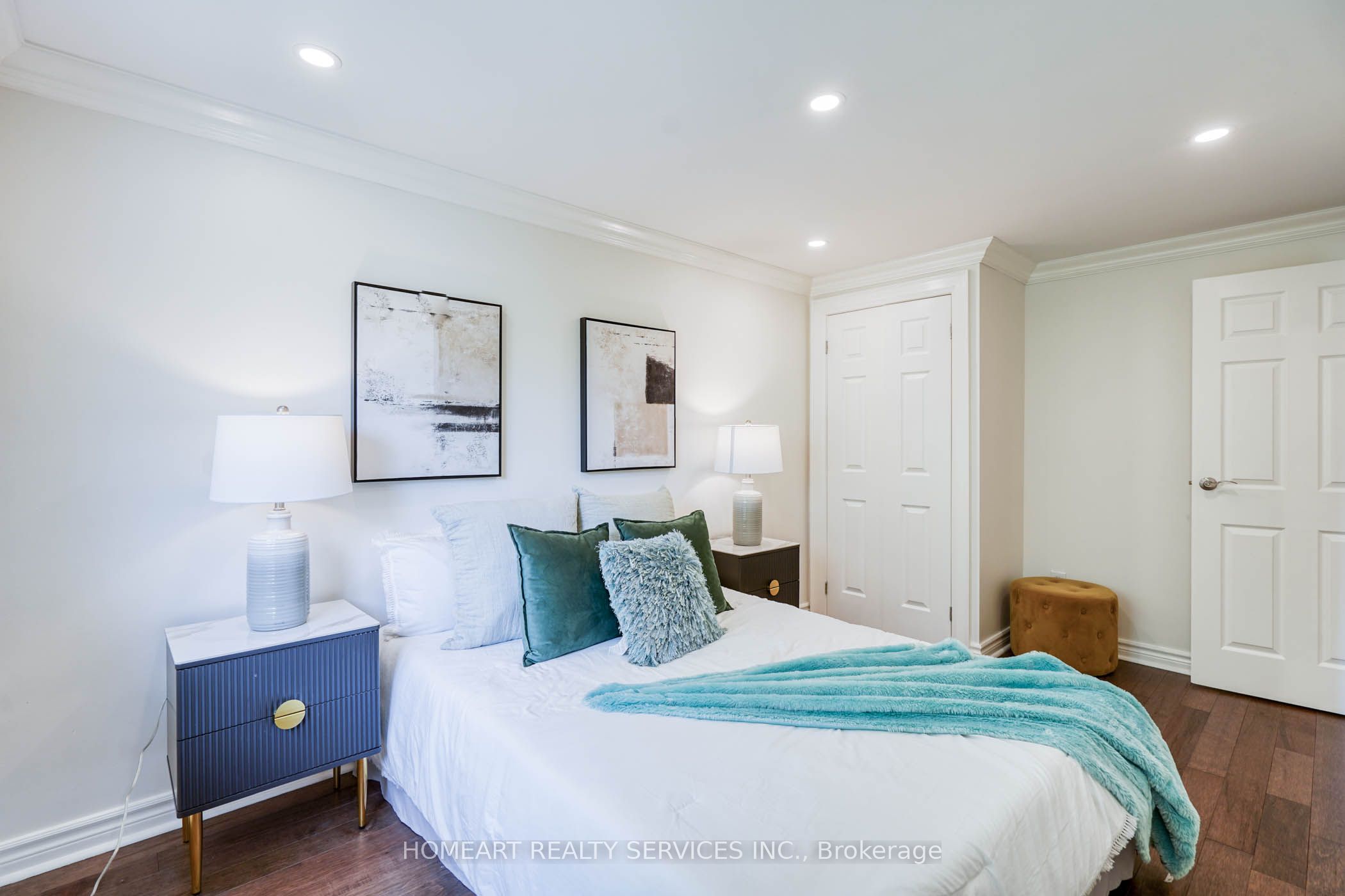 2 Camelot Way Property Photo 25