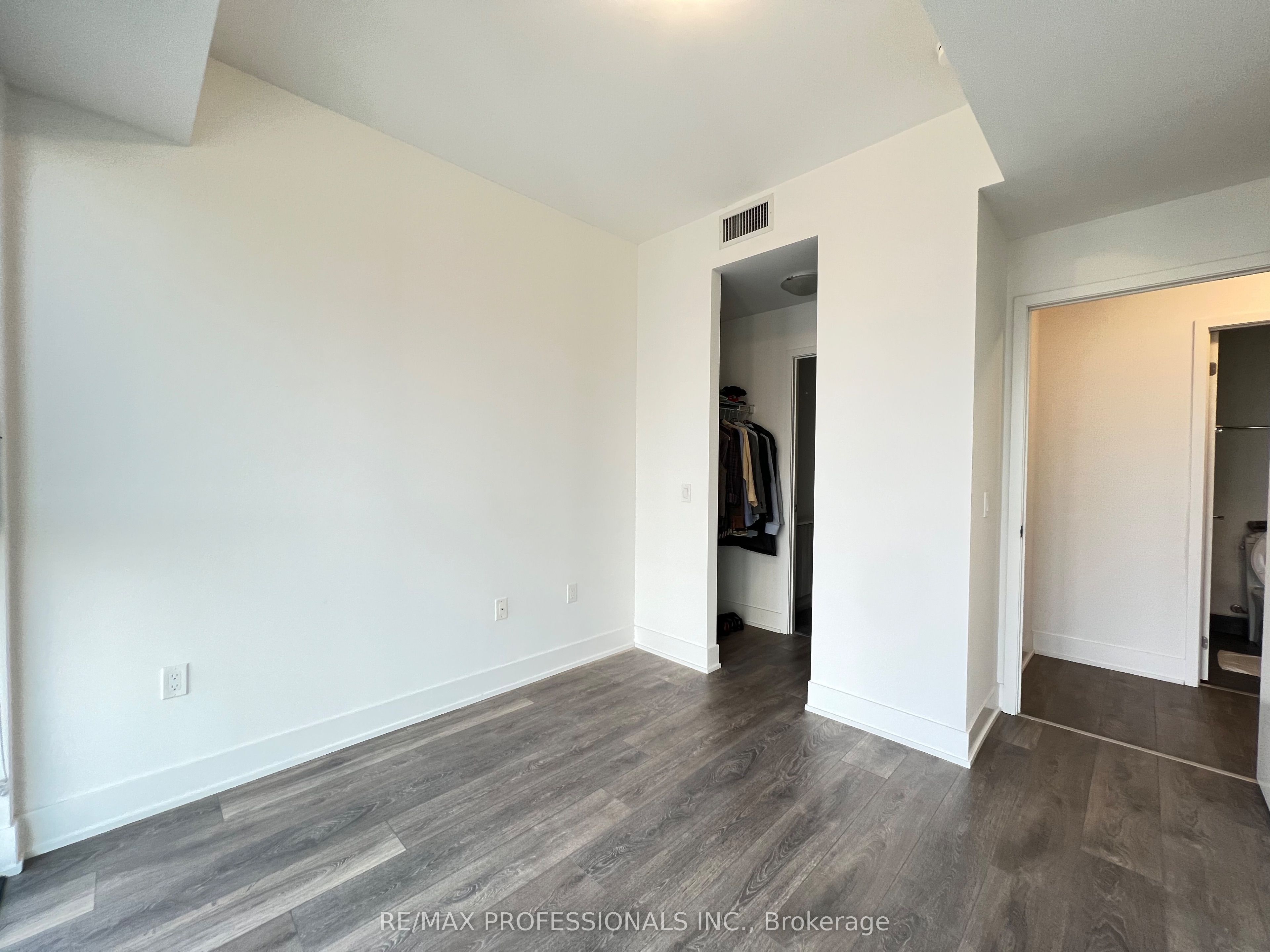 2916 Highway 7 Road 3209 Property Photo 8
