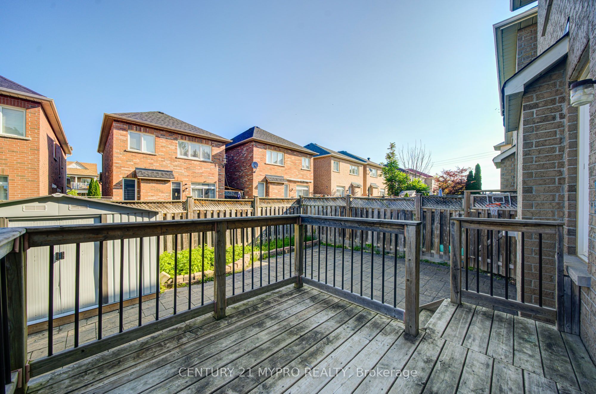 73 Pillar Rock Crescent Property Photo 18