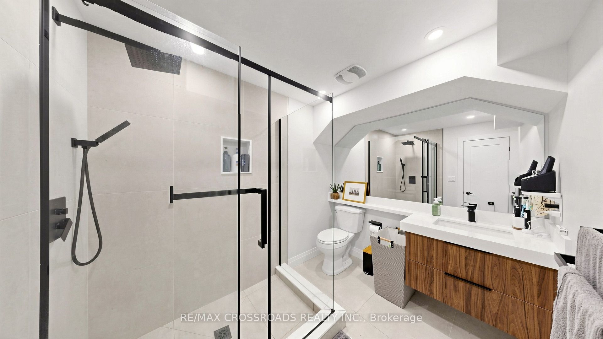 17 Sam Priestley Avenue Property Photo 42